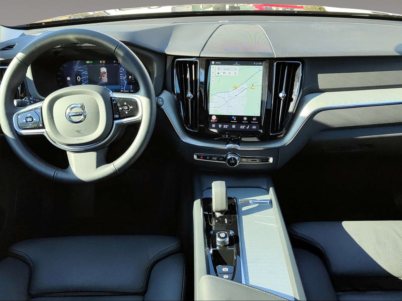 VOLVO XC60 2.0 B5 MH Plus Dark AWD-image-10