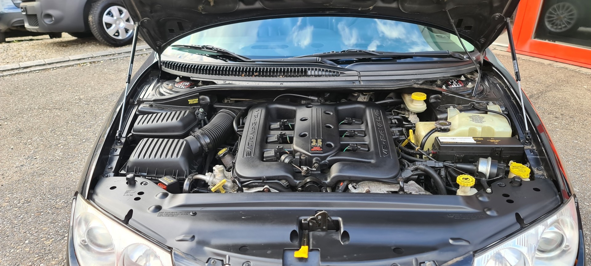 CHRYSLER 300M-image-27
