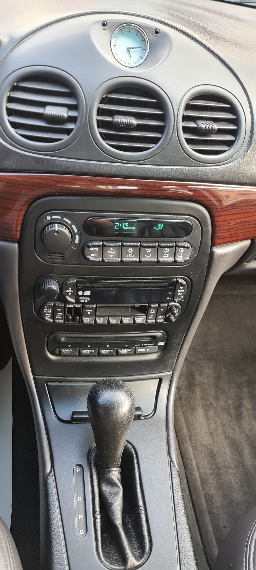 CHRYSLER 300M-image-17
