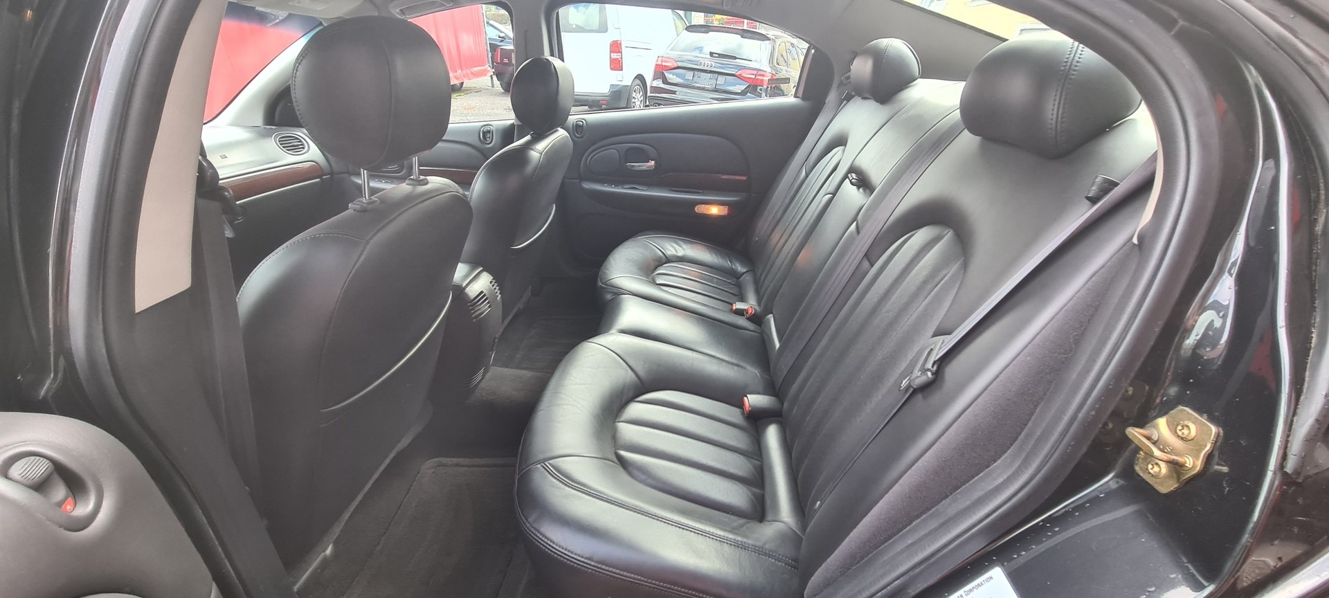 CHRYSLER 300M-image-8