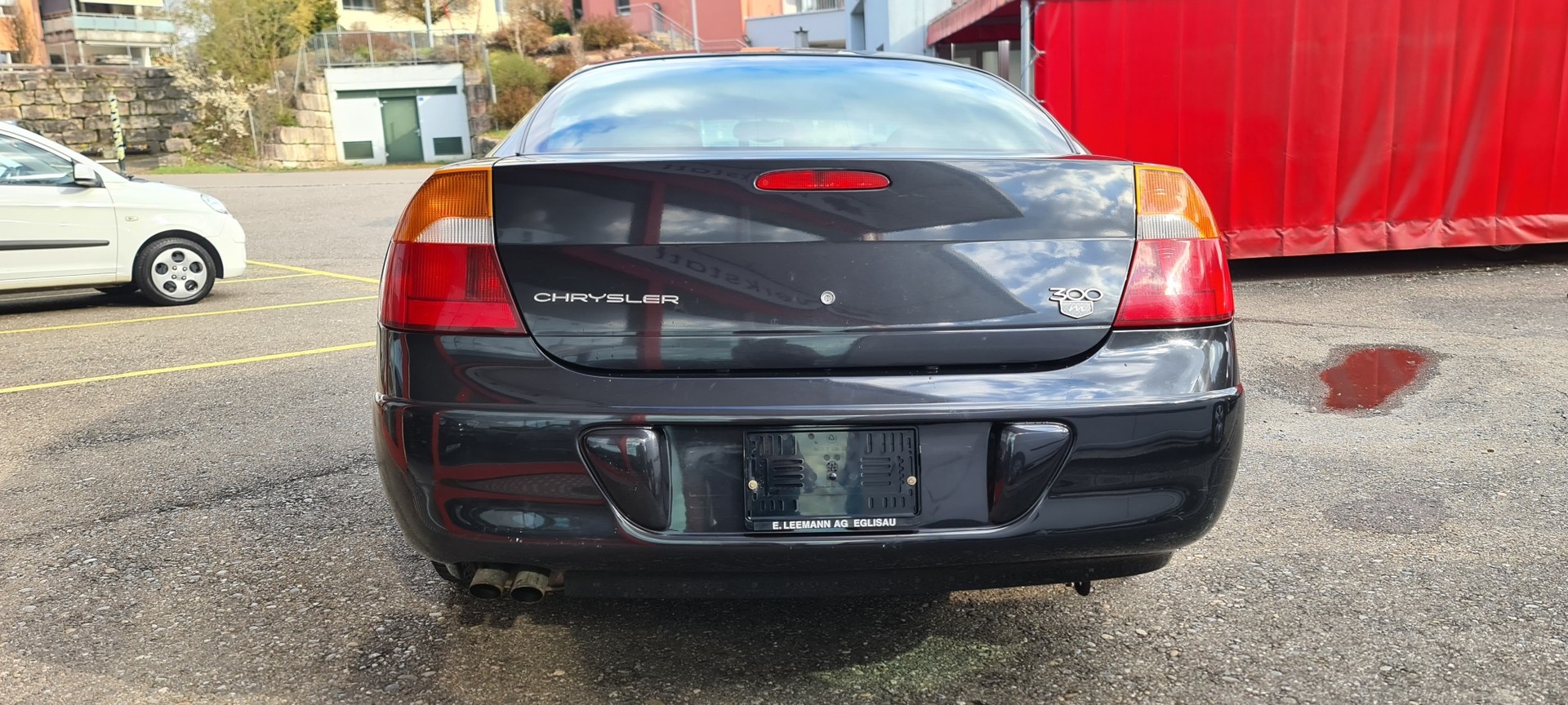 CHRYSLER 300M-showroom-element-3