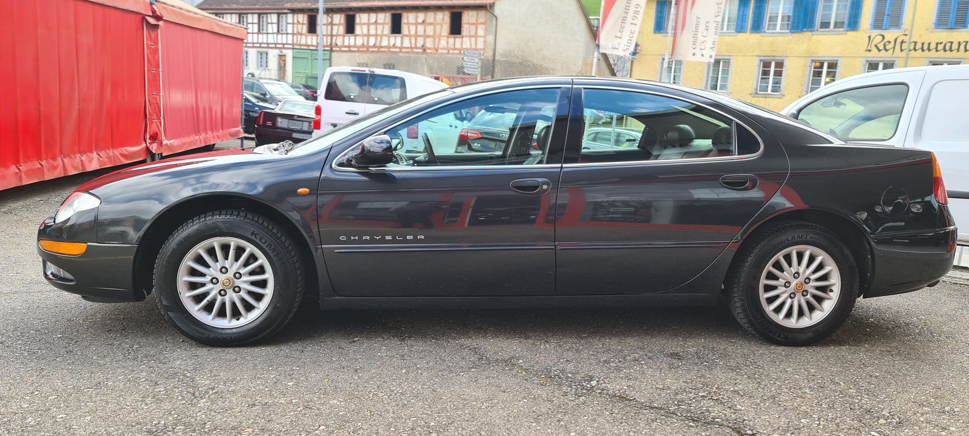 CHRYSLER 300M-image-5