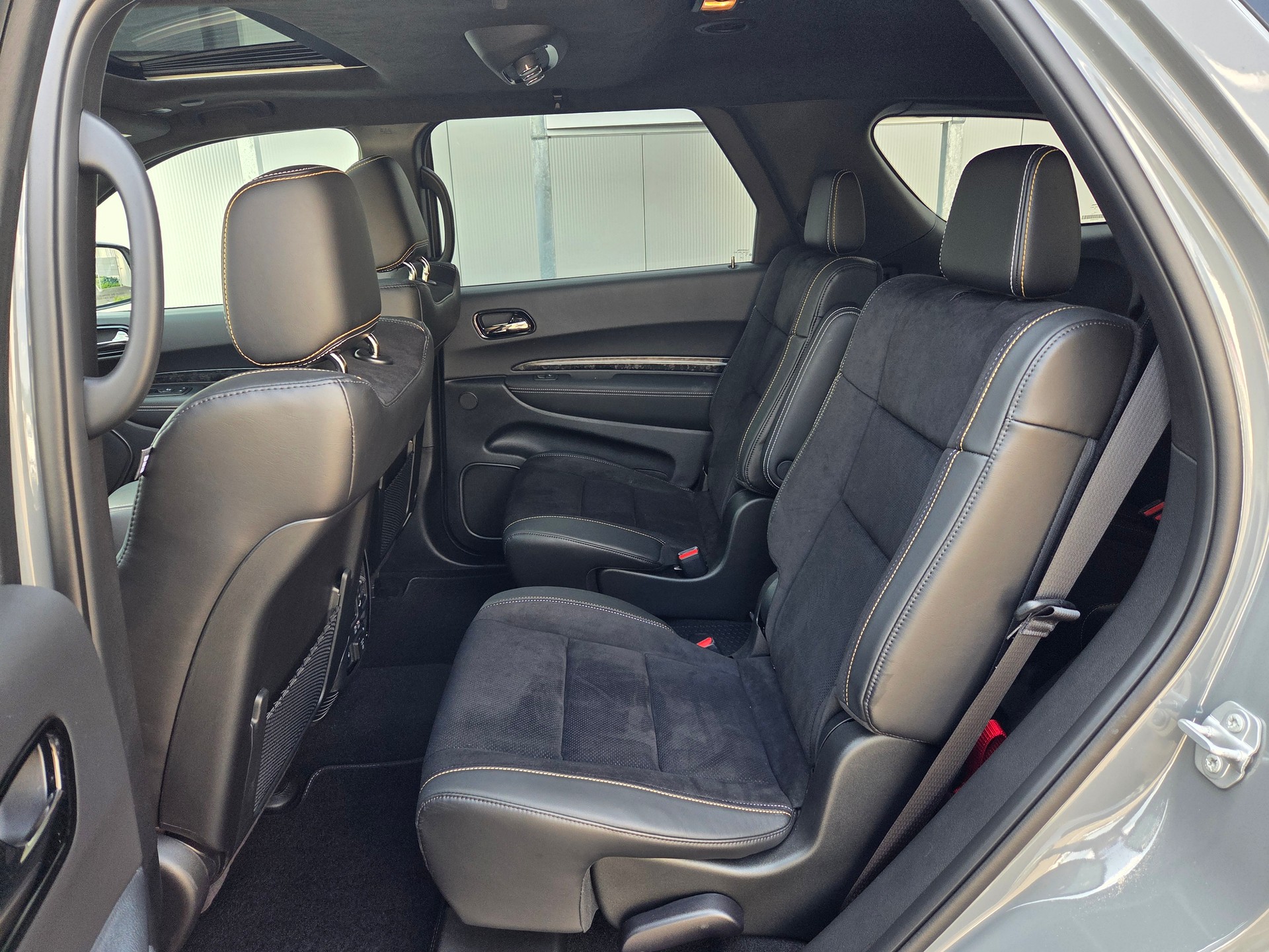 DODGE Durango 6.4 V8 SRT Alchemi 475 PS / 6-Plätzer / 3.5T AHK-image-10