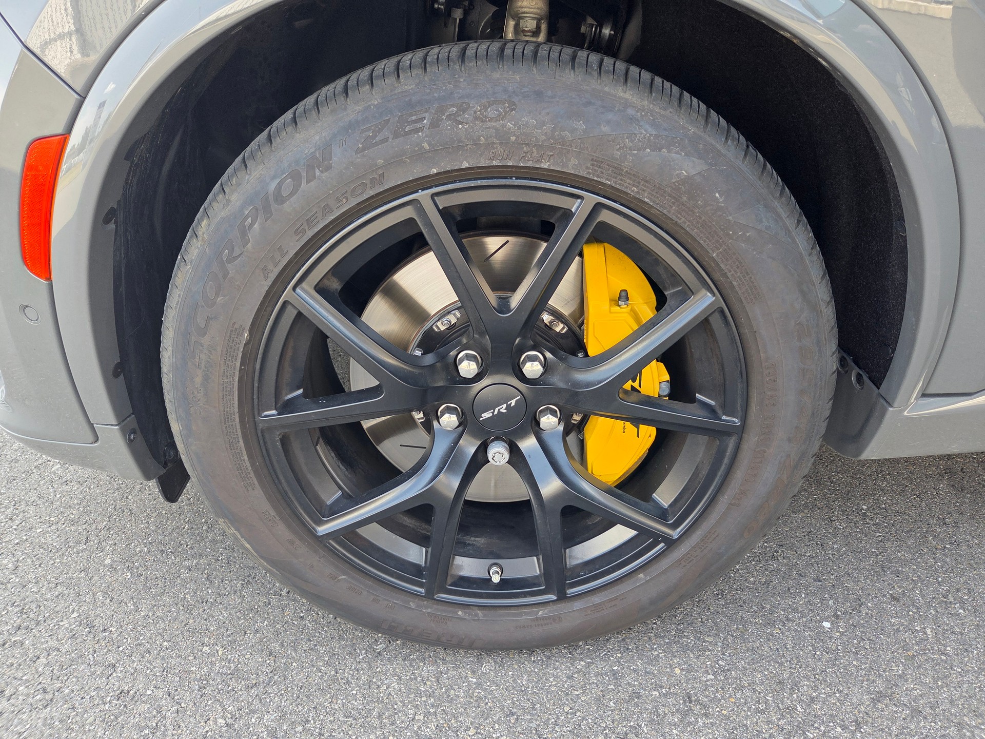 DODGE Durango 6.4 V8 SRT Alchemi 475 PS / 6-Plätzer / 3.5T AHK-image-17