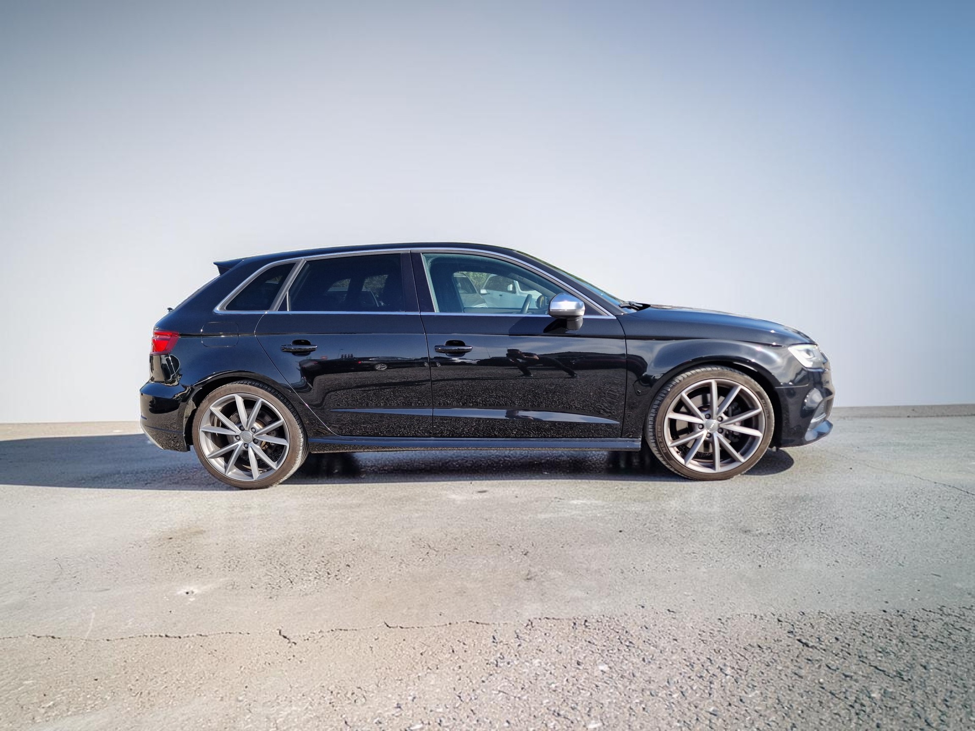 AUDI S3 Sportback 2.0 TFSI quattro S-tronic ACC 24Mt Gara-image-4