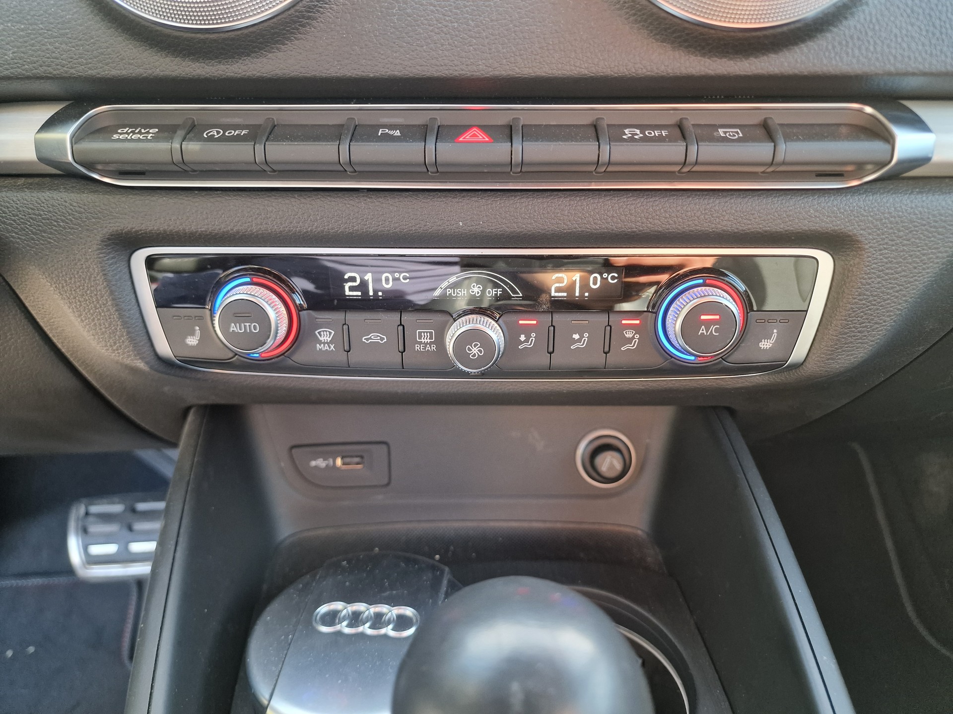 AUDI S3 Sportback 2.0 TFSI quattro S-tronic ACC 24Mt Gara-image-24