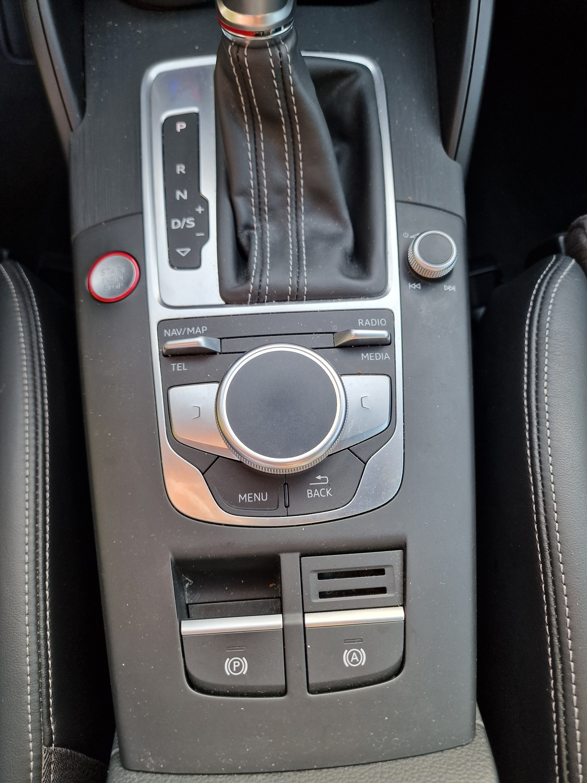 AUDI S3 Sportback 2.0 TFSI quattro S-tronic ACC 24Mt Gara-image-19