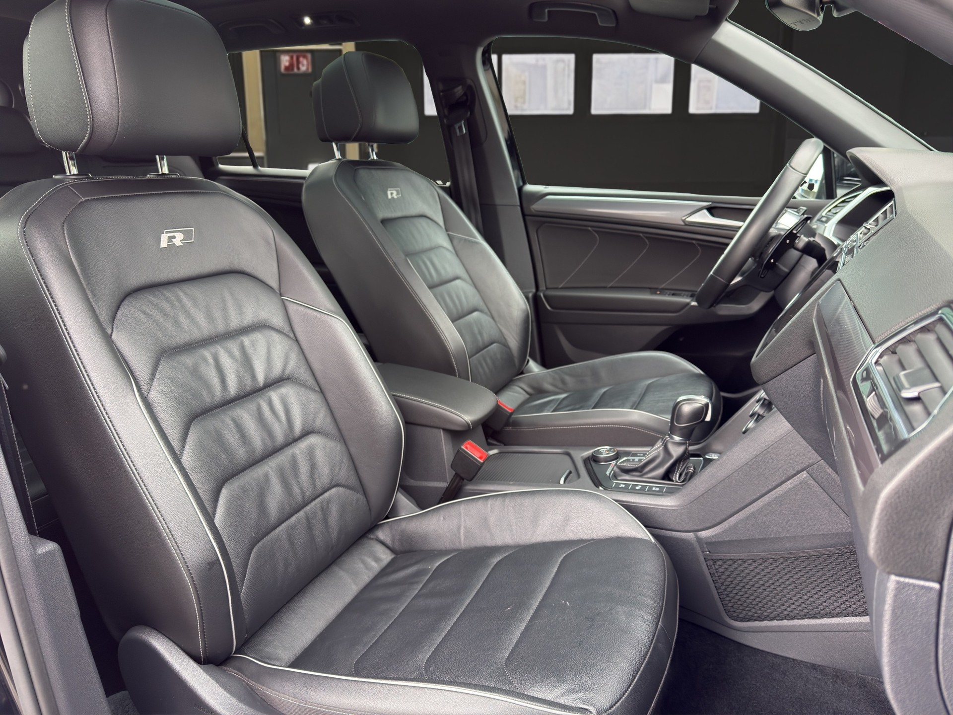VW Tiguan Allspace 2.0 TSI Highline R-Line DSG-image-9