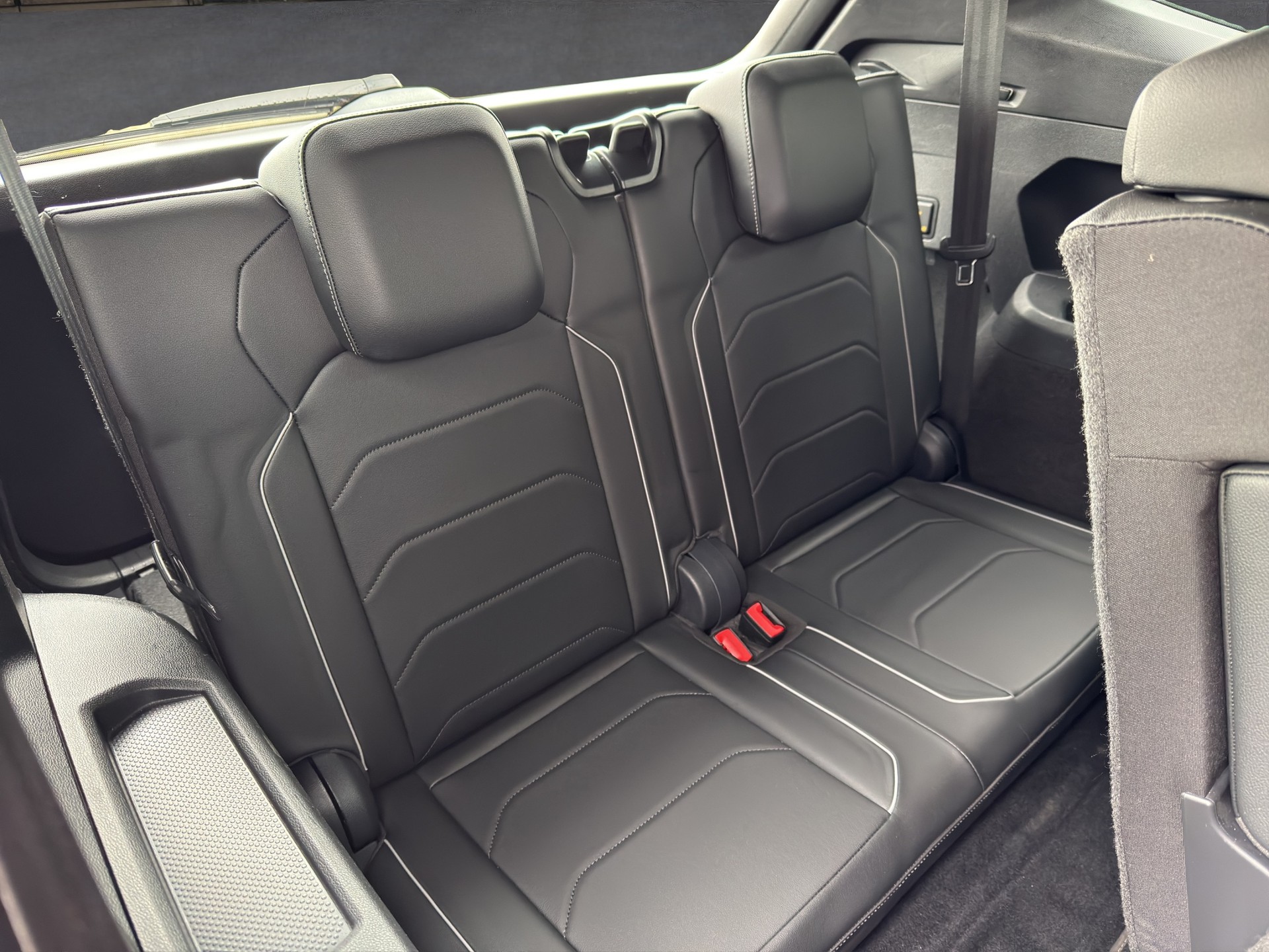VW Tiguan Allspace 2.0 TSI Highline R-Line DSG-image-14
