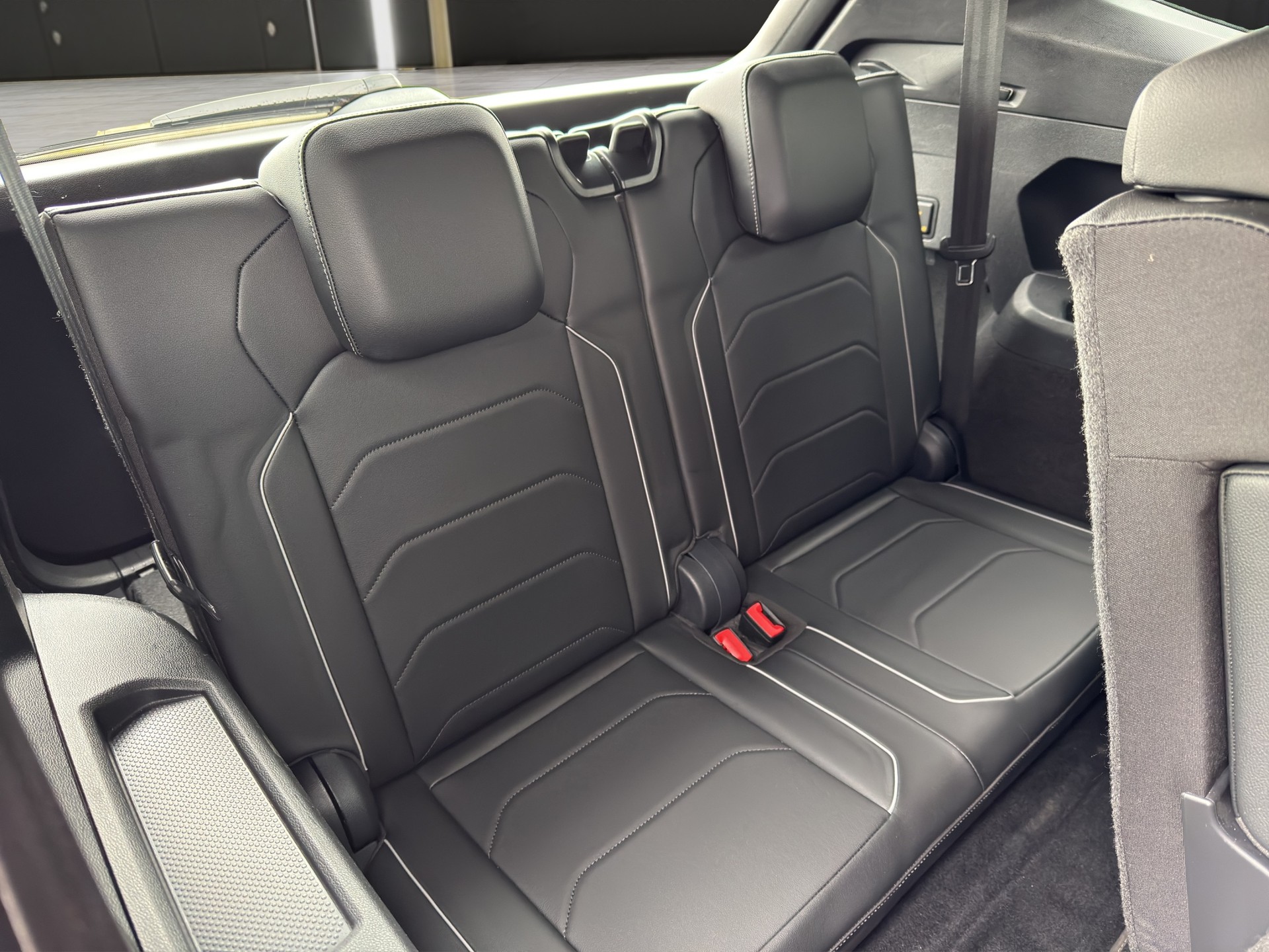 VW Tiguan Allspace 2.0 TSI Highline R-Line DSG-image-14