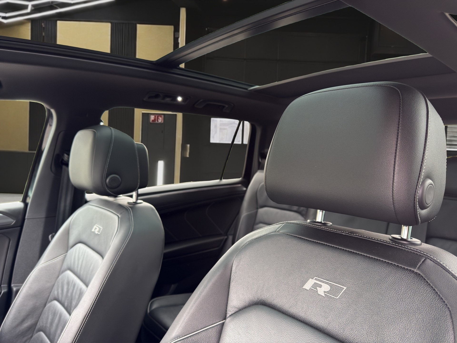 VW Tiguan Allspace 2.0 TSI Highline R-Line DSG-image-12