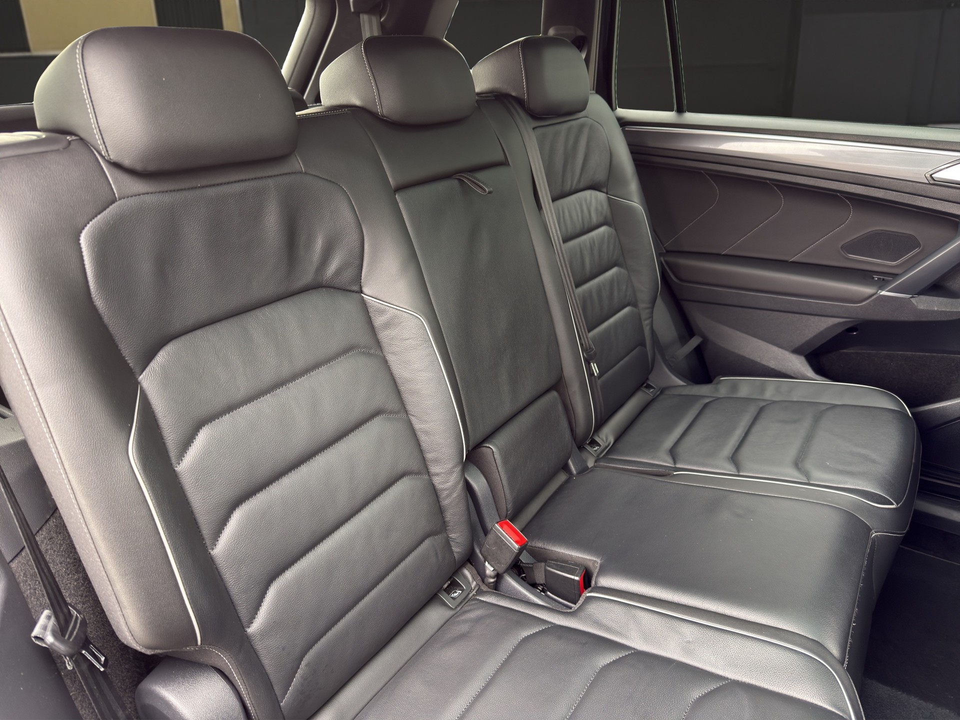VW Tiguan Allspace 2.0 TSI Highline R-Line DSG-image-13