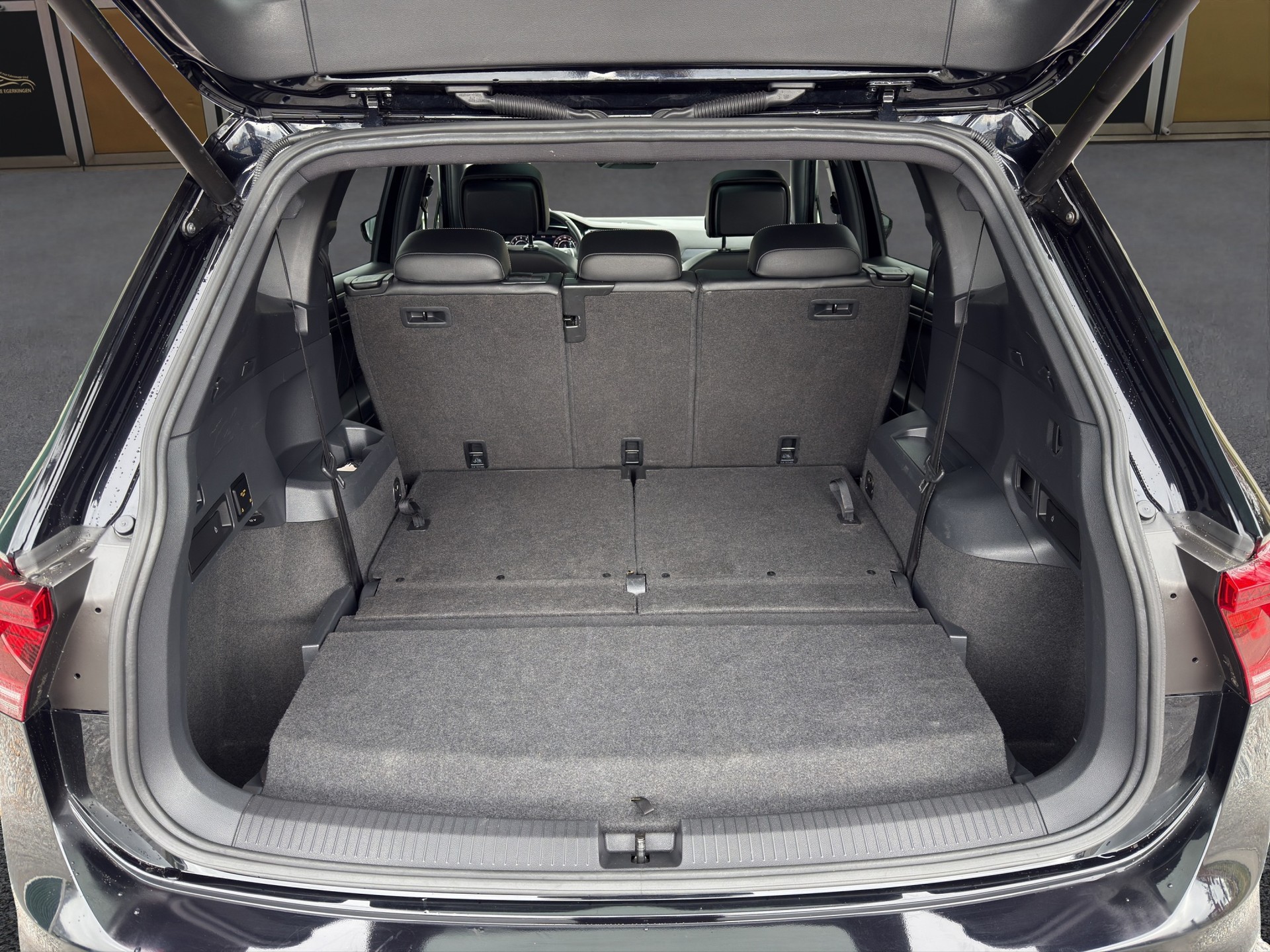 VW Tiguan Allspace 2.0 TSI Highline R-Line DSG-image-15