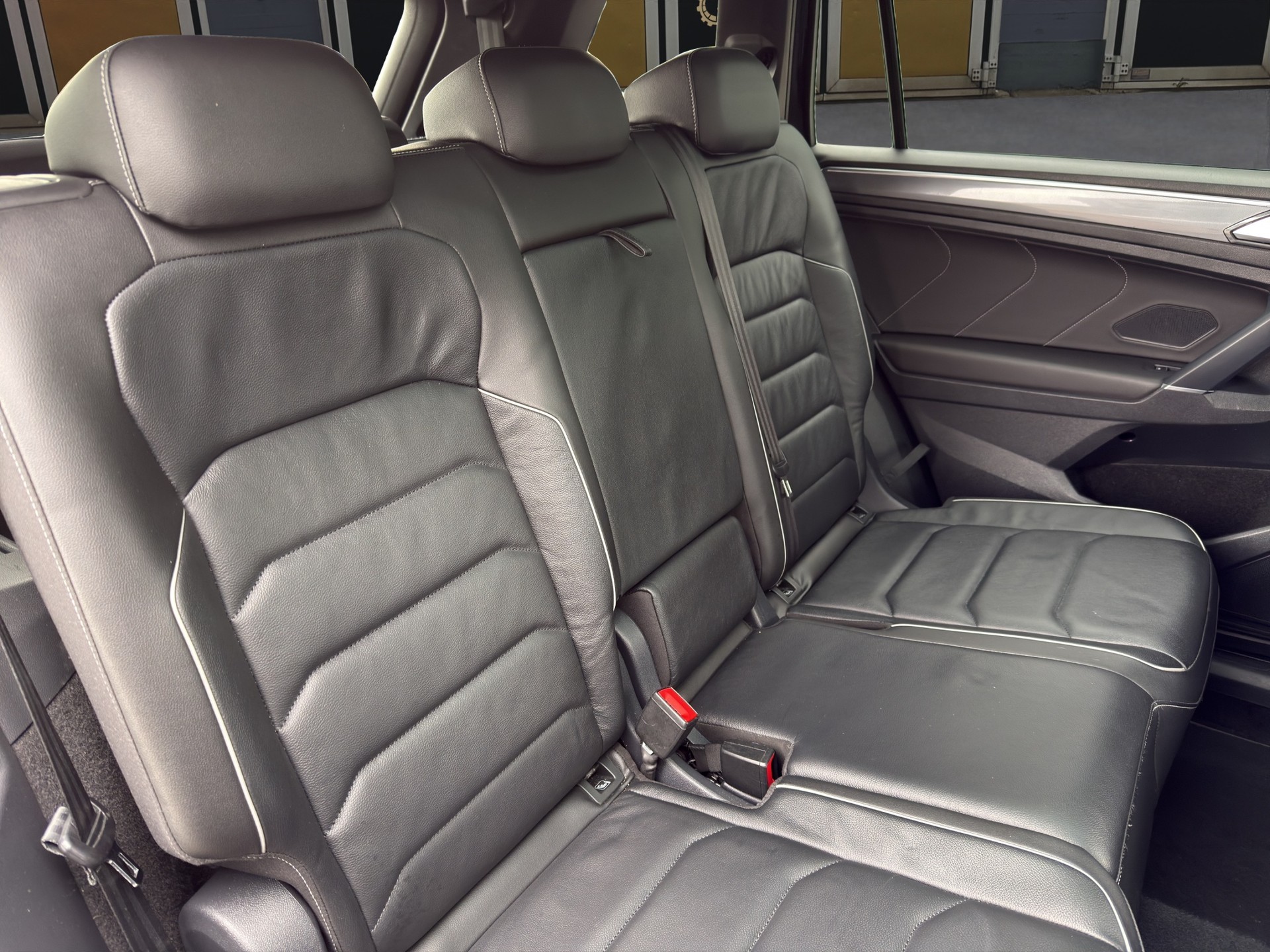 VW Tiguan Allspace 2.0 TSI Highline R-Line DSG-image-13