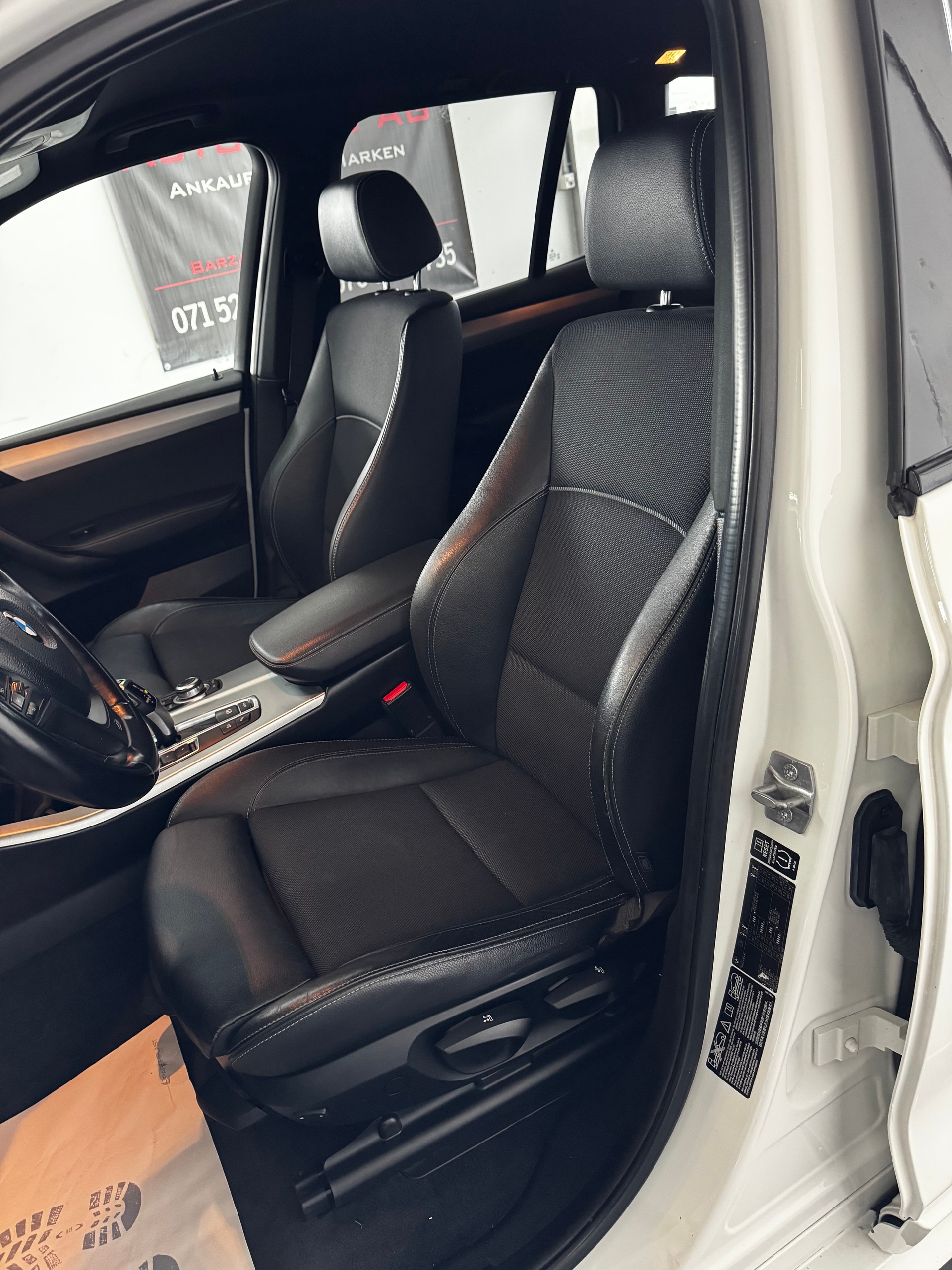 BMW X3 xDrive 20d Steptronic-image-15