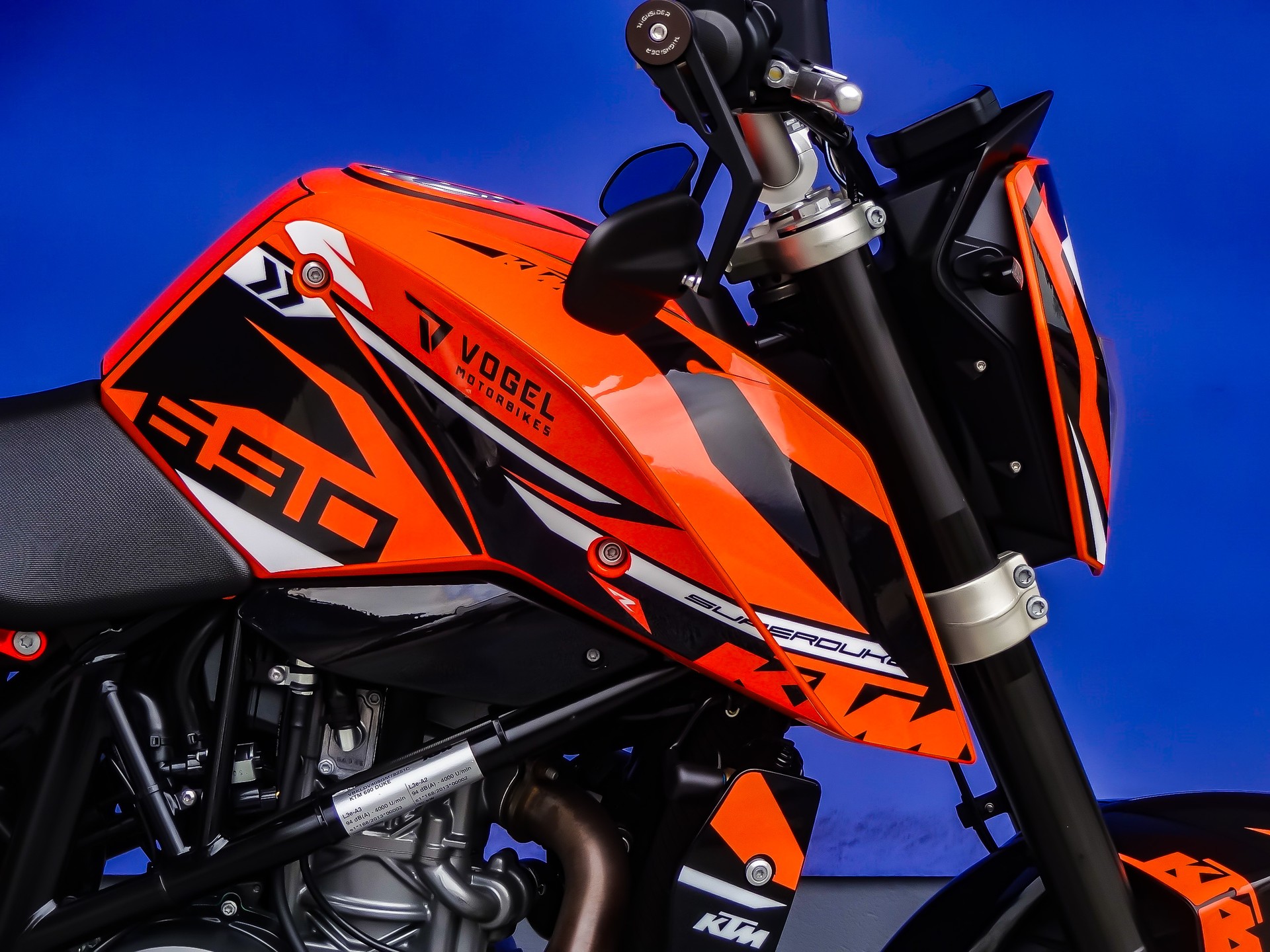 KTM 690 Duke ABS-image-8