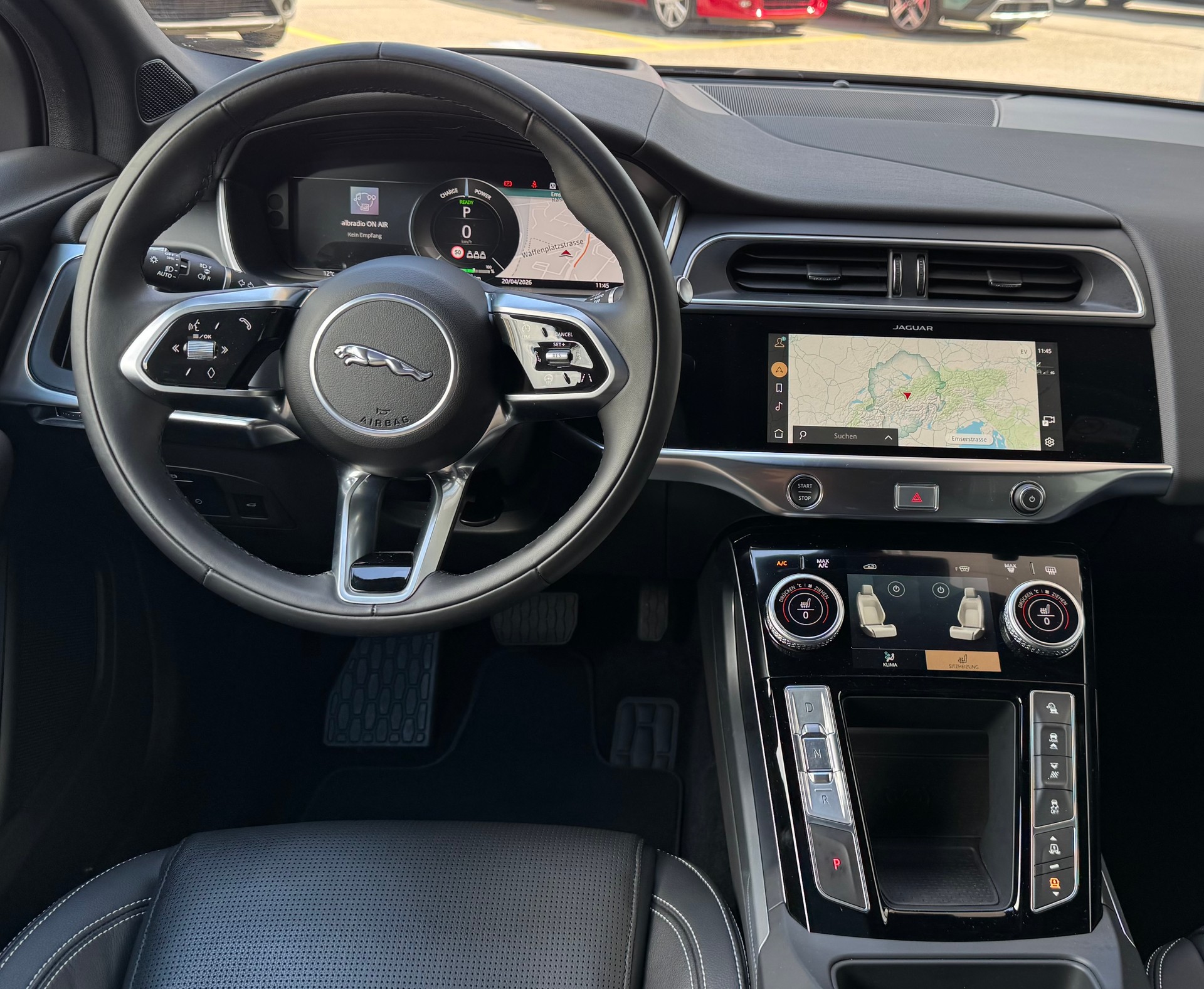 JAGUAR I-Pace EV400 90kW/h R-Dynamic SE-image-14