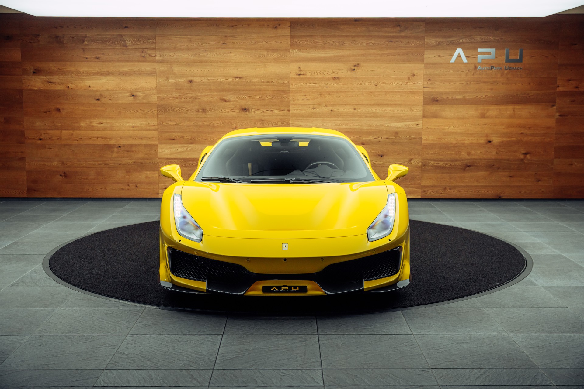 FERRARI 488 Pista 3.9 V8 Giallo Modena-image-29