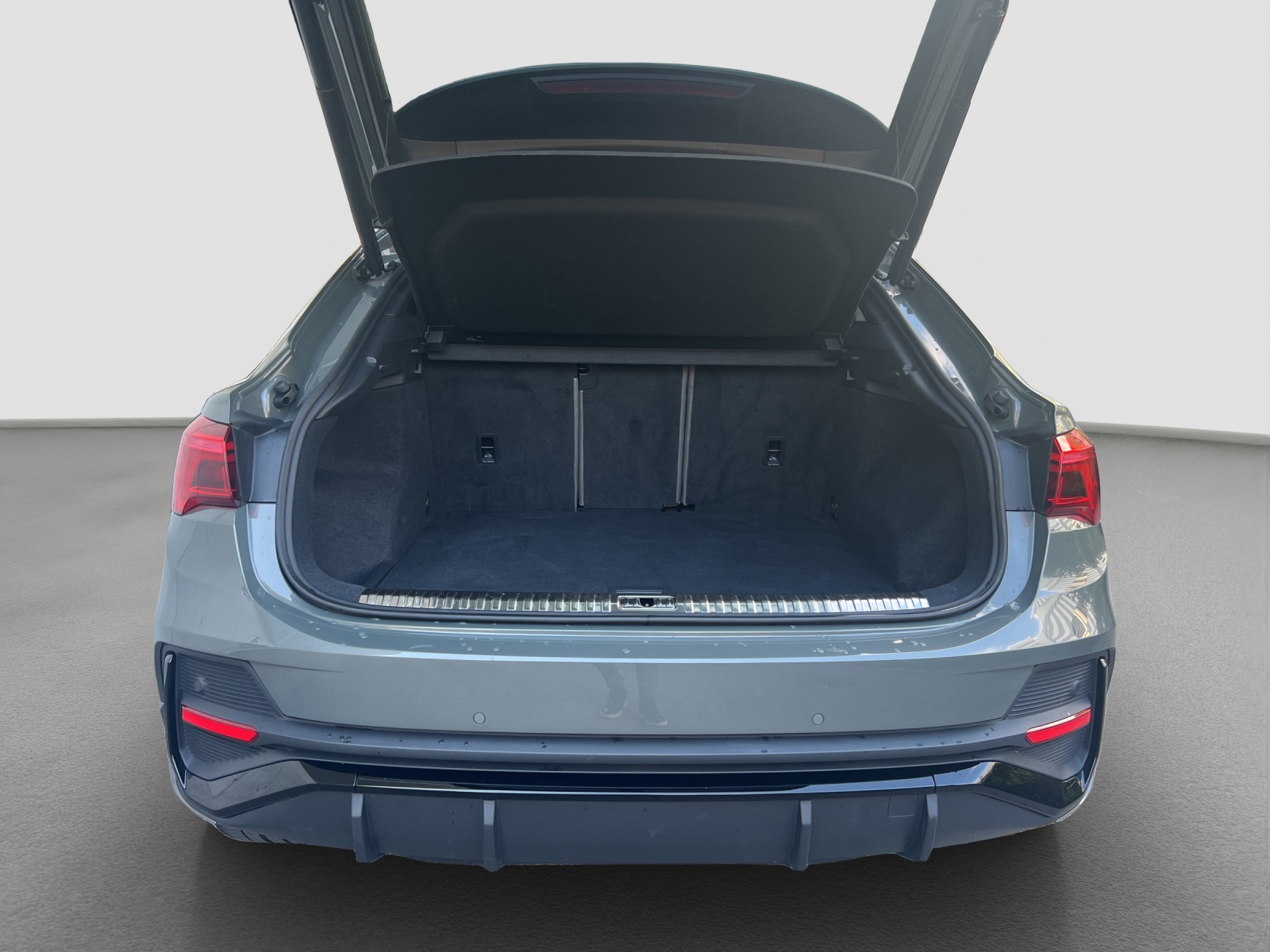 AUDI Q3 Sportback 35 TFSI S line Attraction S-tronic-image-9
