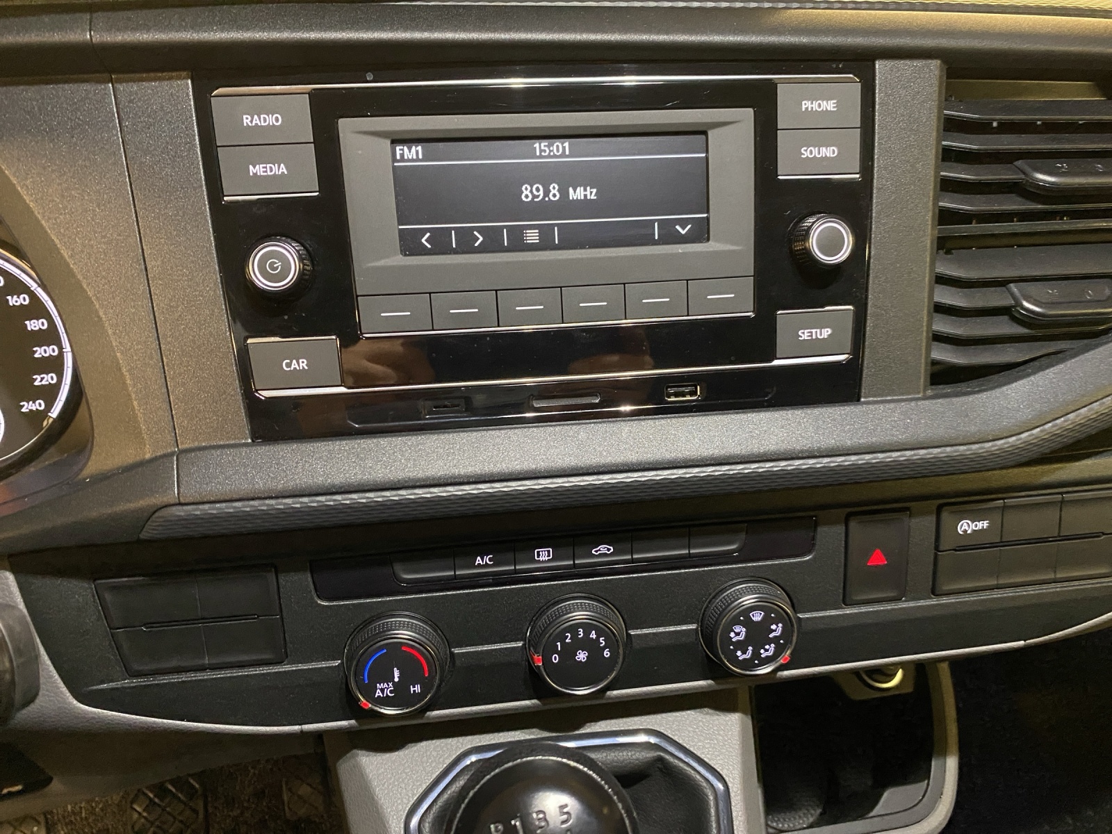 VW T6.1 2.0 TDI Entry-image-10