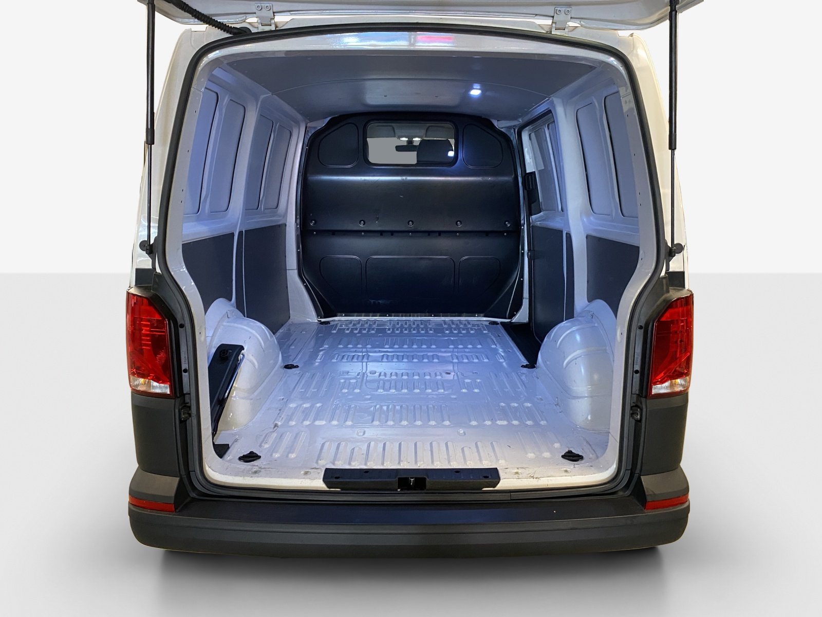 VW T6.1 2.0 TDI Entry-image-12