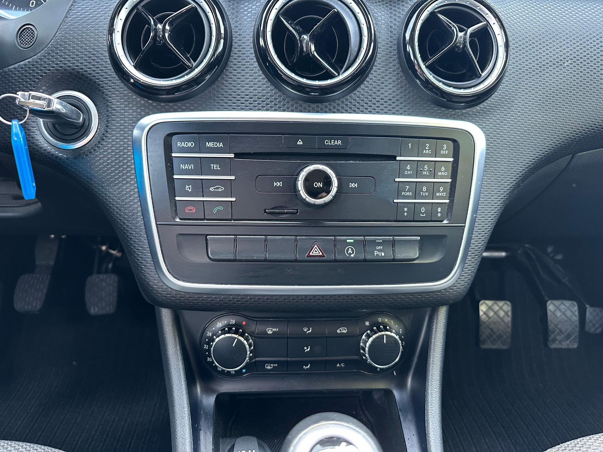 MERCEDES-BENZ A 180 CDI Urban-image-10