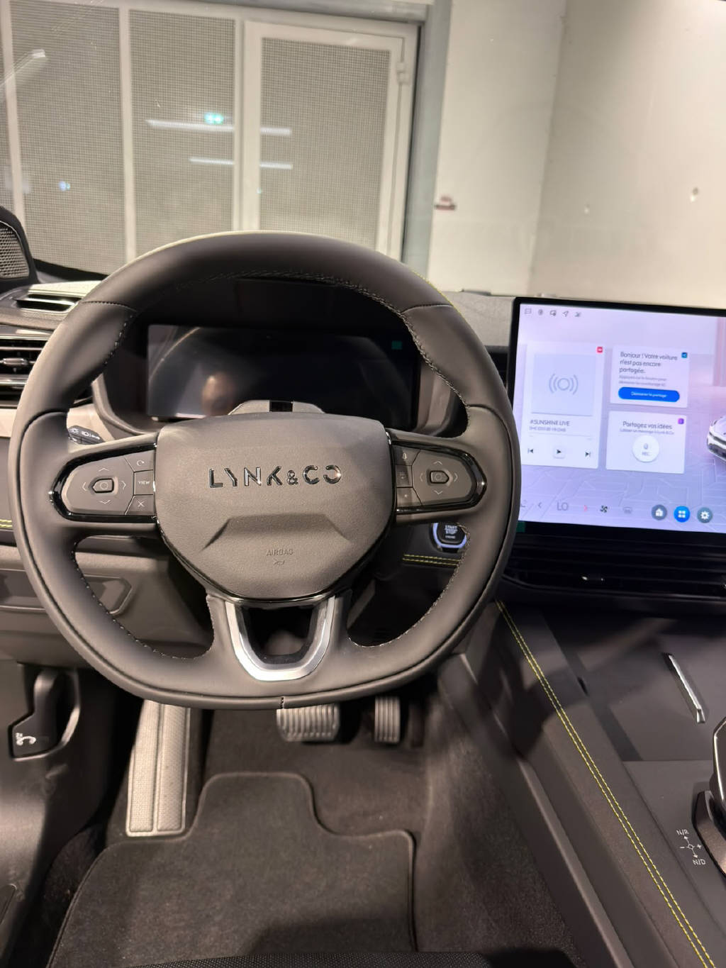 LYNK & CO 01 1.5 PHEV More-showroom-element-2