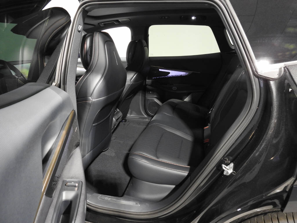 LYNK & CO 01 1.5 PHEV More-image-11