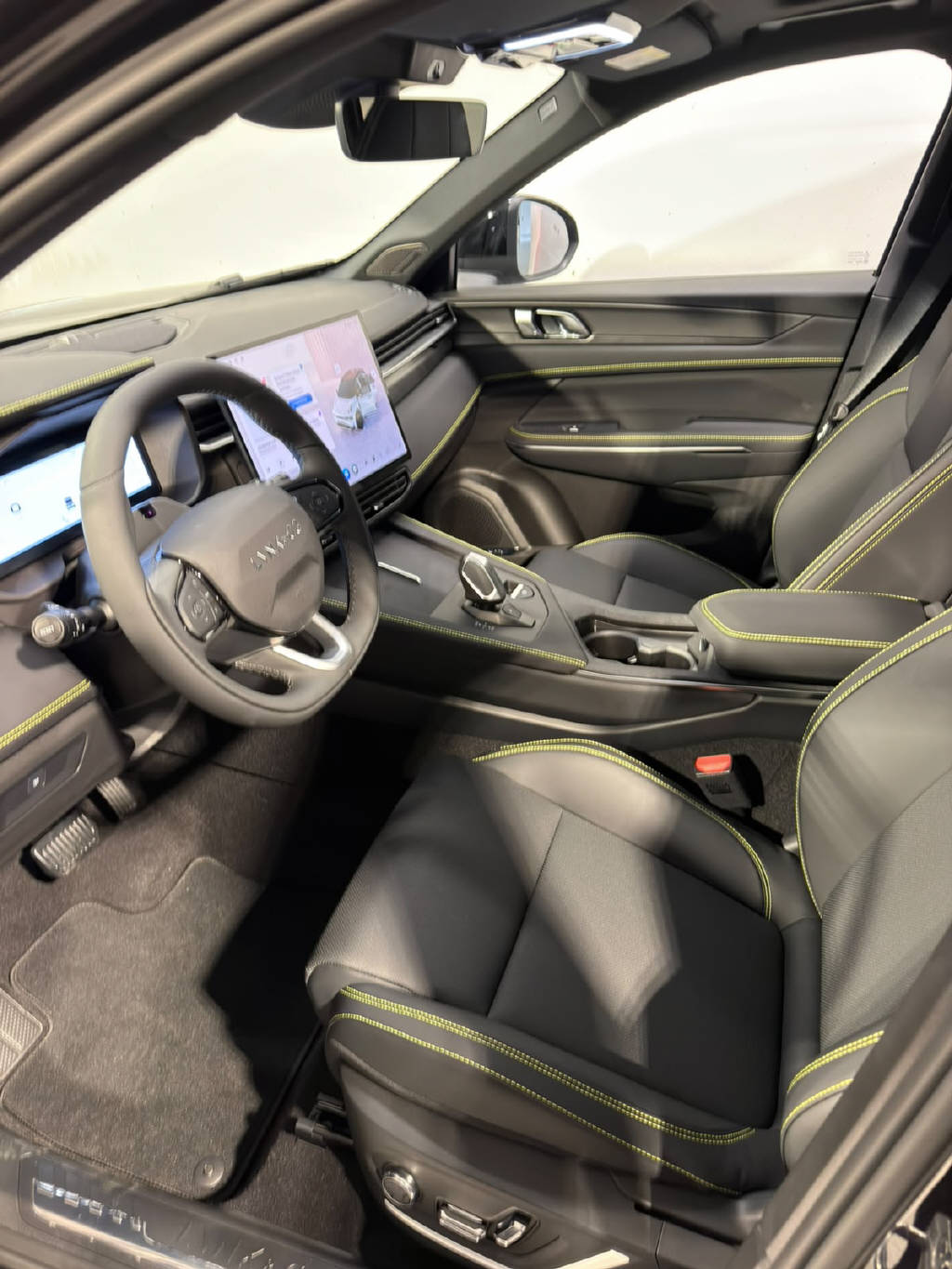 LYNK & CO 01 1.5 PHEV More-image-6