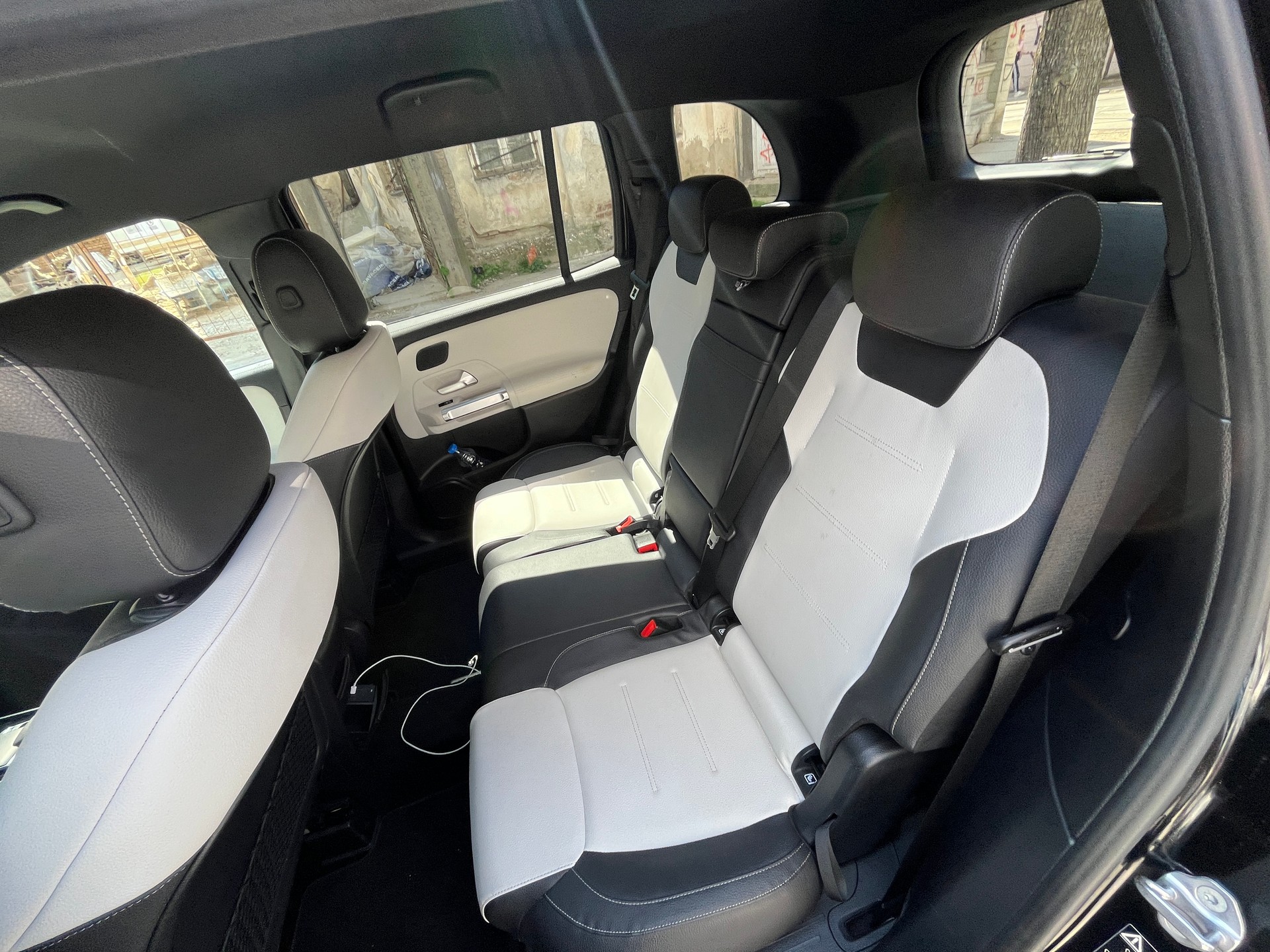 MERCEDES-BENZ GLB 250 AMG Line 4matic-image-7
