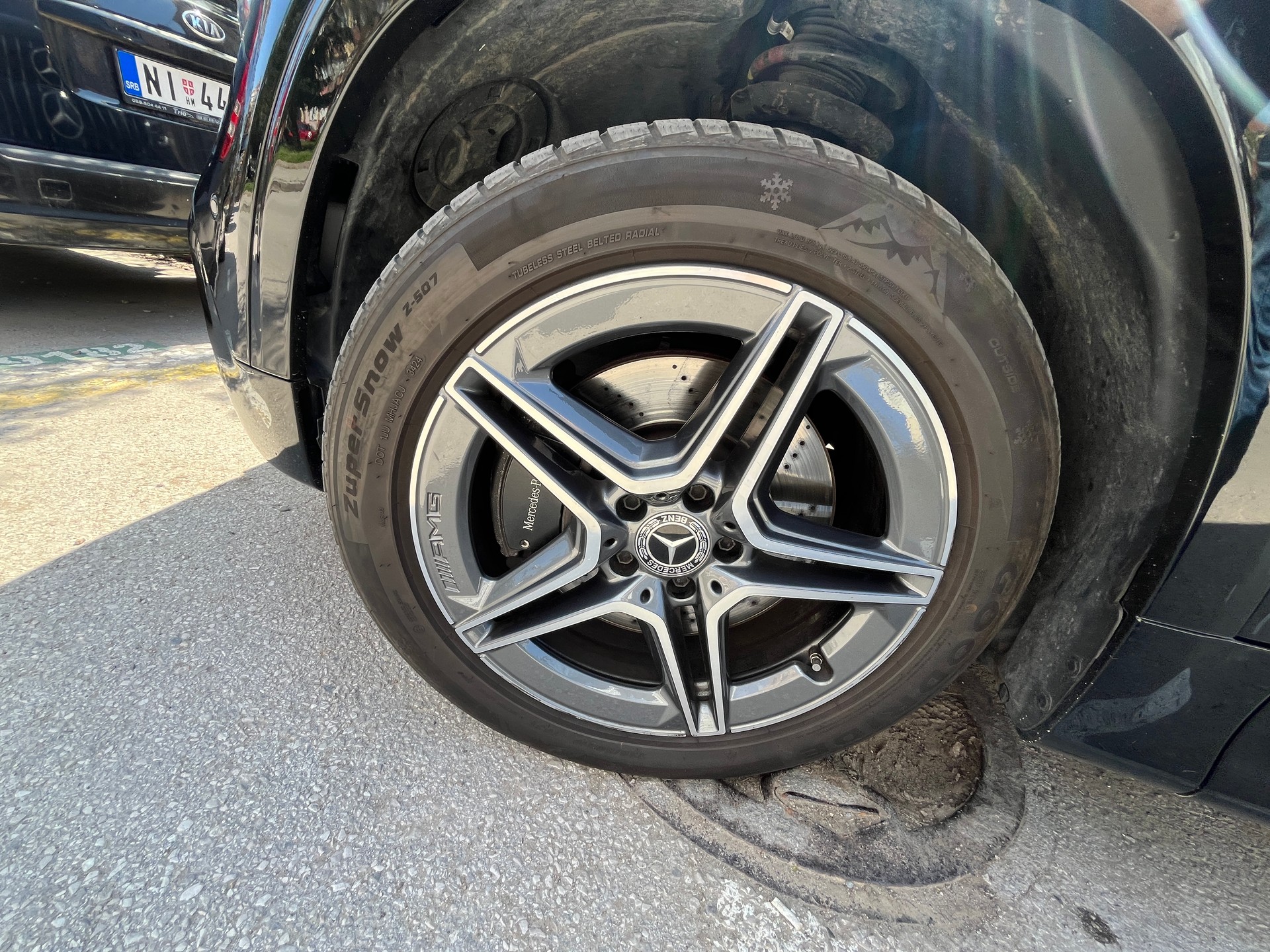 MERCEDES-BENZ GLB 250 AMG Line 4matic-image-6