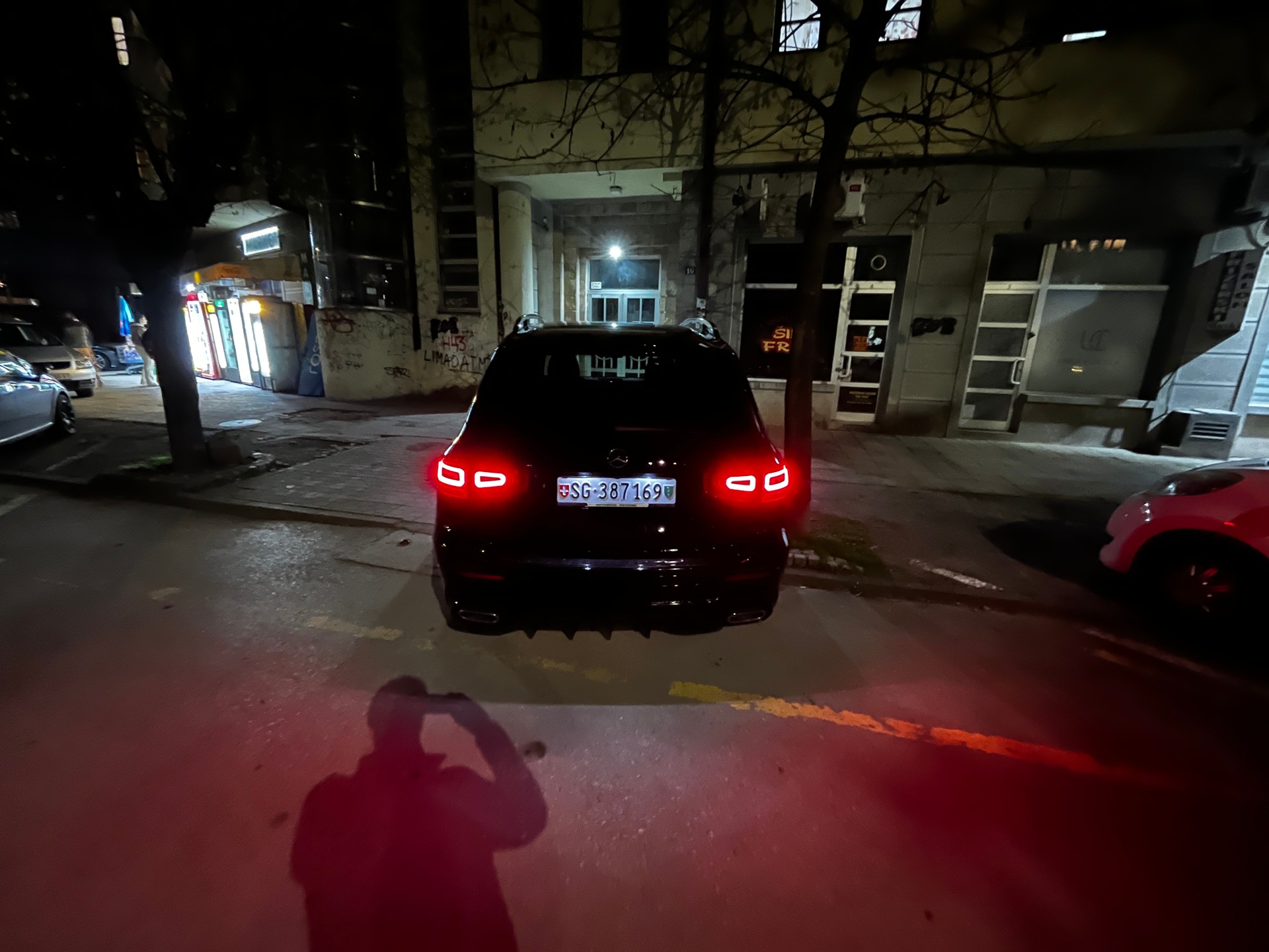 MERCEDES-BENZ GLB 250 AMG Line 4matic-image-9