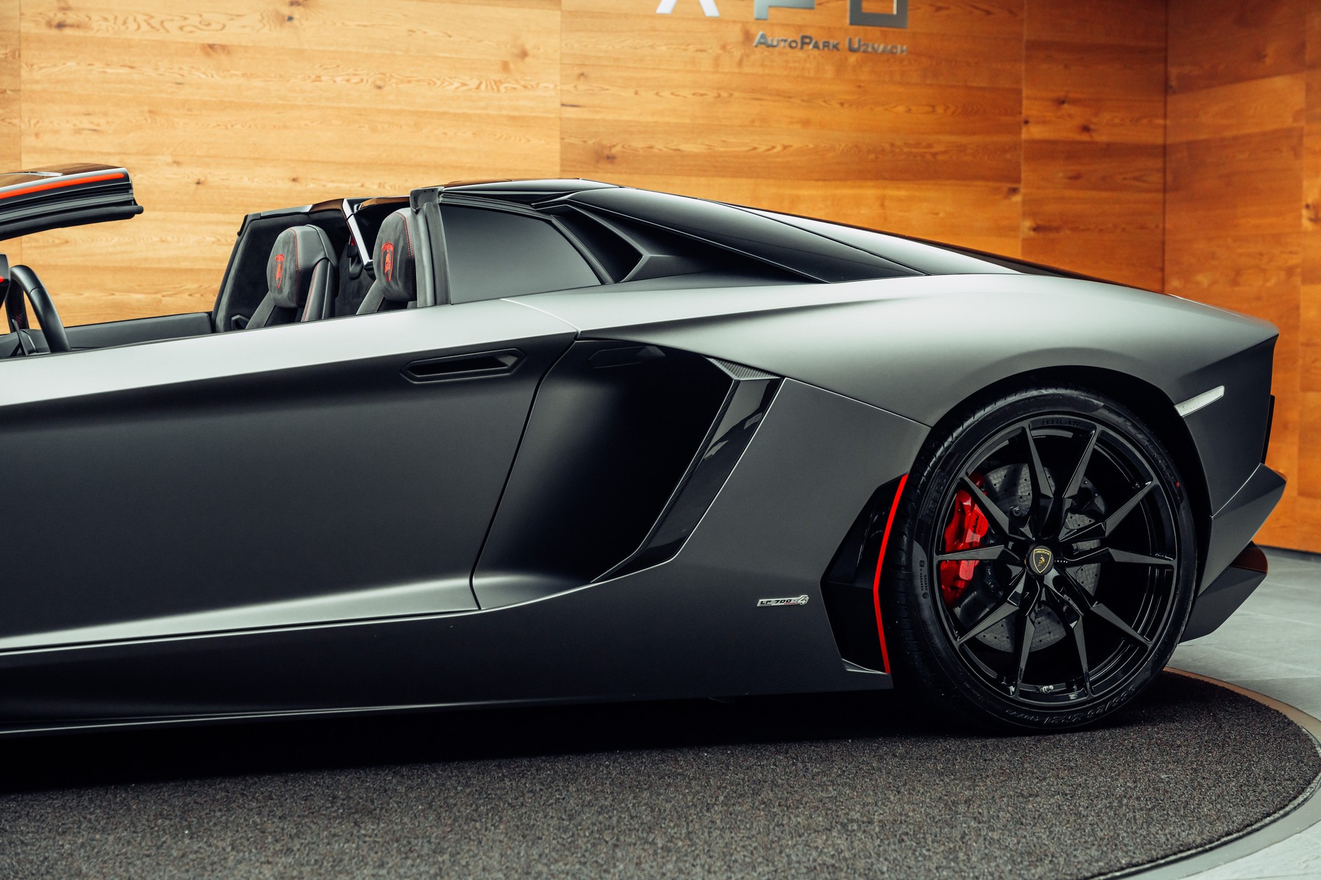 LAMBORGHINI Aventador LP700-4 Roadster E-Gear Pirelli Edition Grigio Titans-image-22
