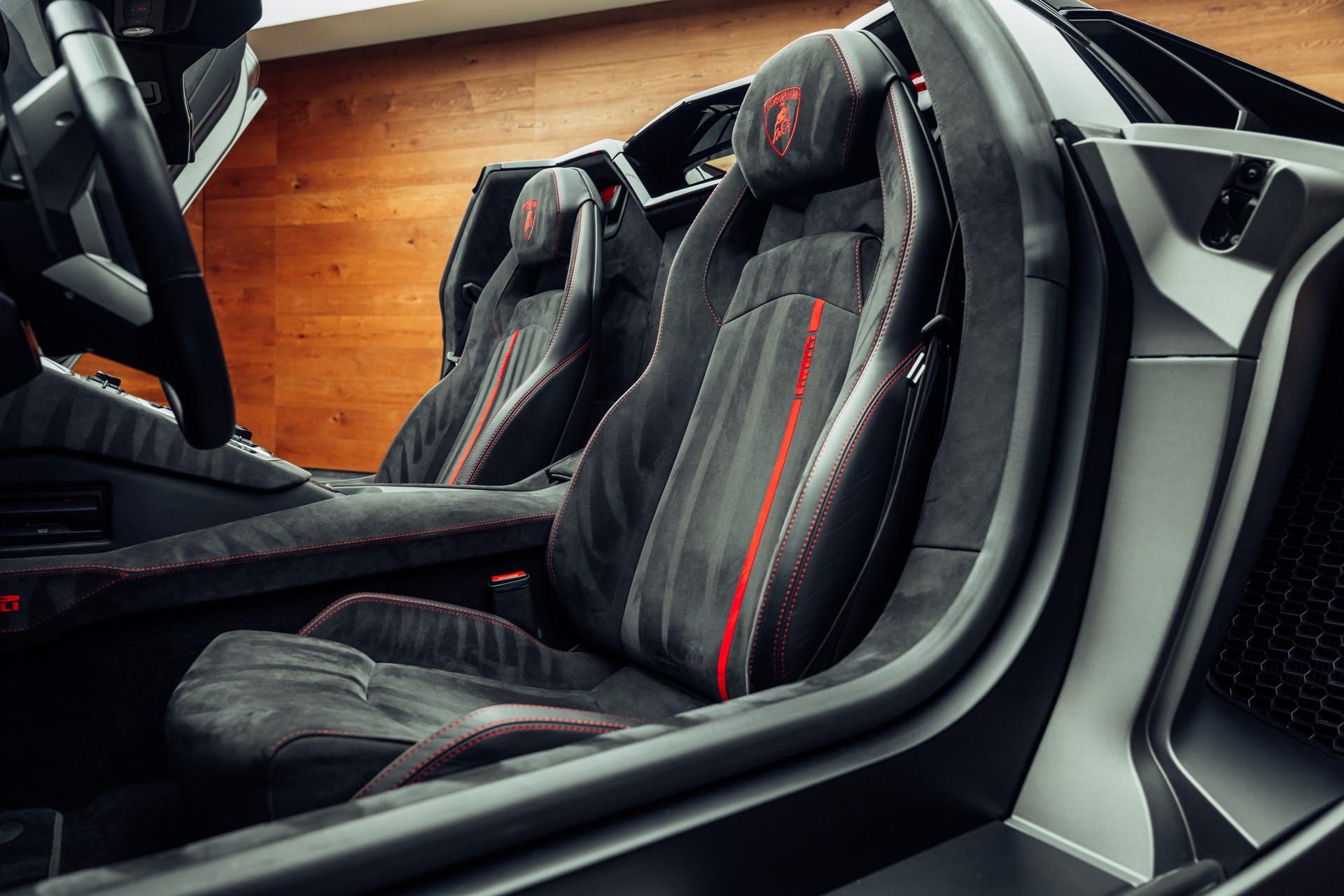 LAMBORGHINI Aventador LP700-4 Roadster E-Gear Pirelli Edition Grigio Titans-image-6