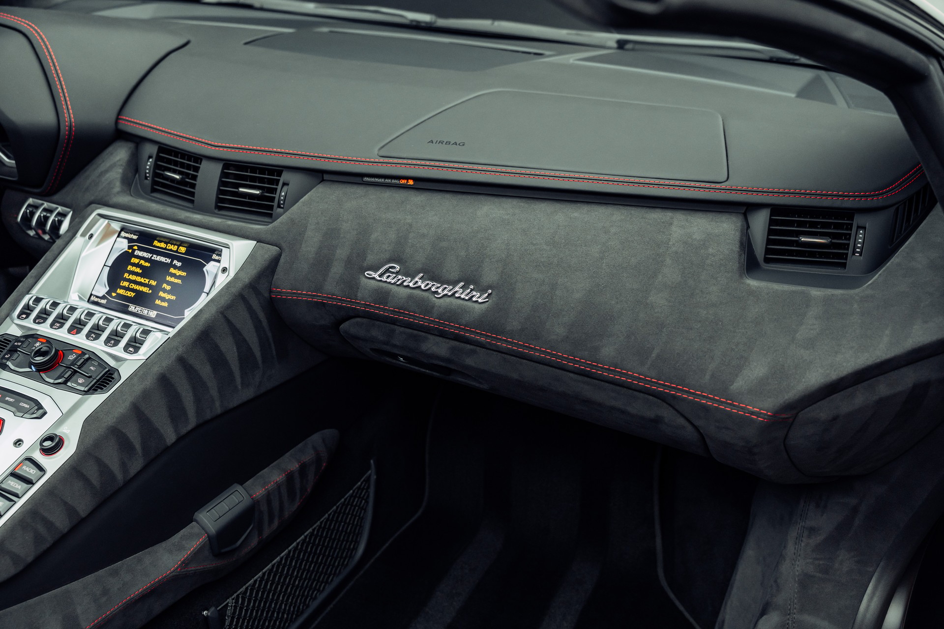 LAMBORGHINI Aventador LP700-4 Roadster E-Gear Pirelli Edition Grigio Titans-image-5