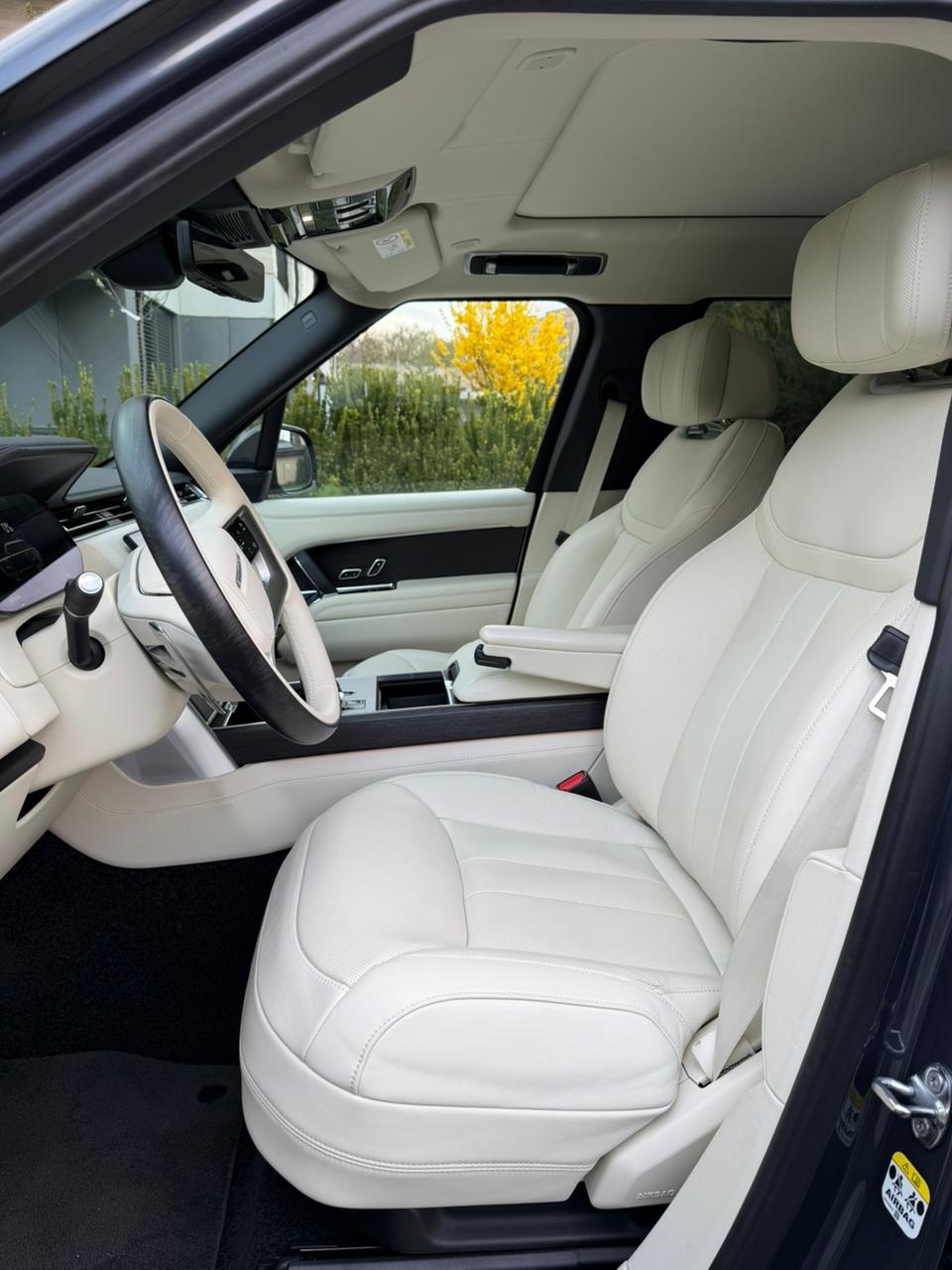 LAND ROVER 3.0 I6 P460e Autobiography LWB-image-5