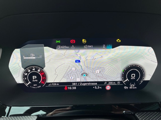 AUDI RS3 Sportback 2.5 TSI quattro S-tronic-image-11