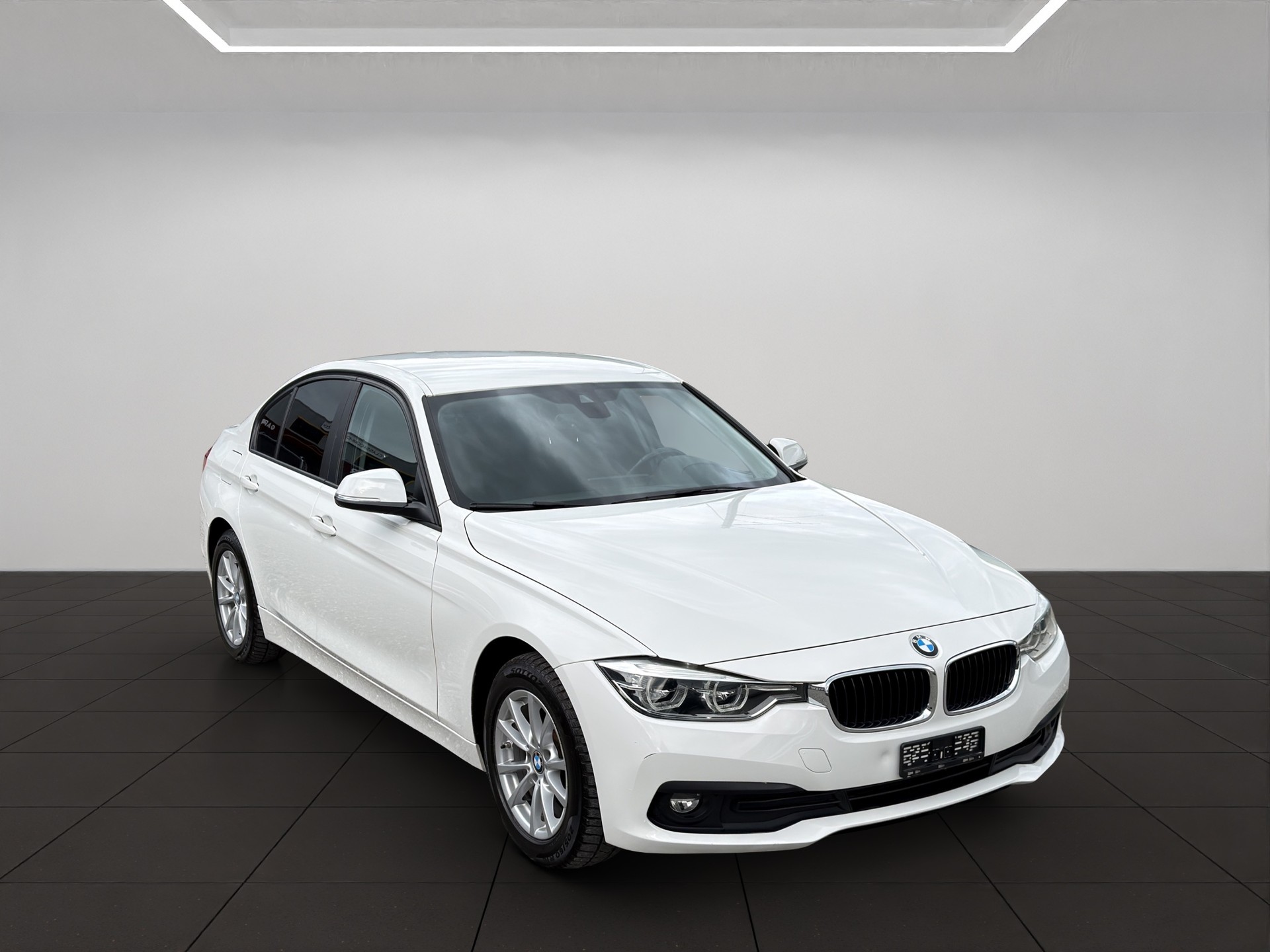 BMW 318d xDrive Sport Line-image-0