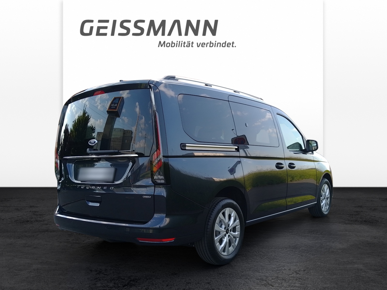 FORD Tourneo Grand Connect 1.5 EcoBoost 150 Titanium PHEV-image-2