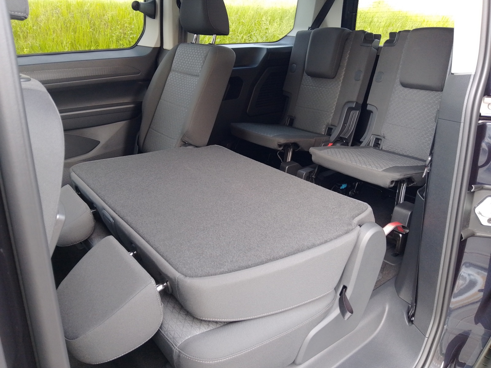 FORD Tourneo Grand Connect 1.5 EcoBoost 150 Titanium PHEV-image-13