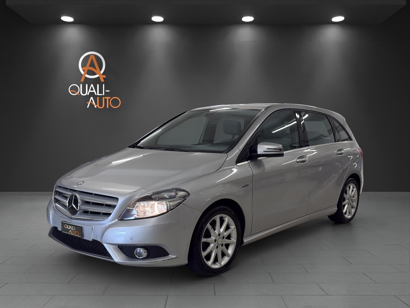 MERCEDES-BENZ B 180 7G-DCT-showroom-element-2