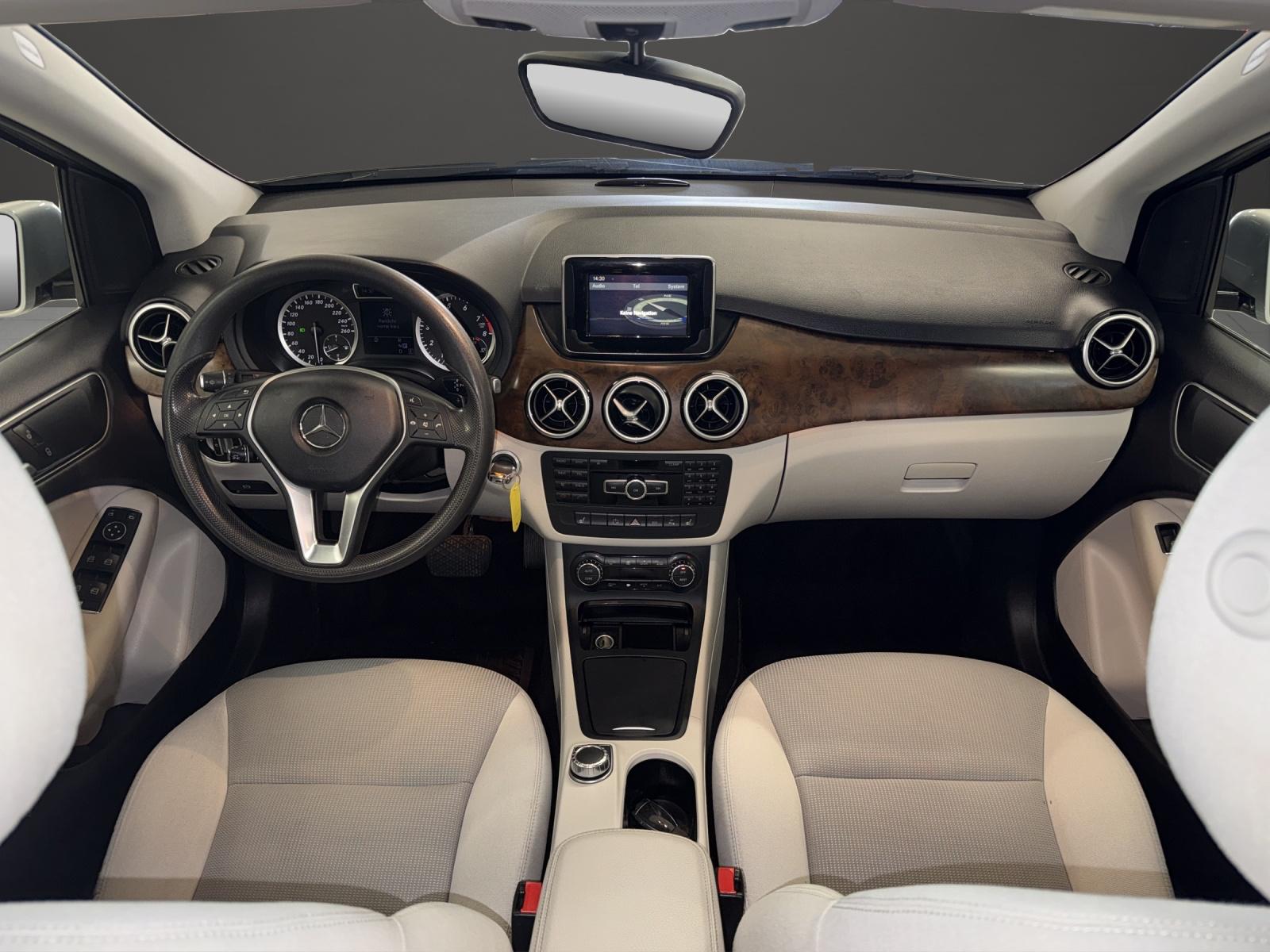 MERCEDES-BENZ B 180 7G-DCT-image-8