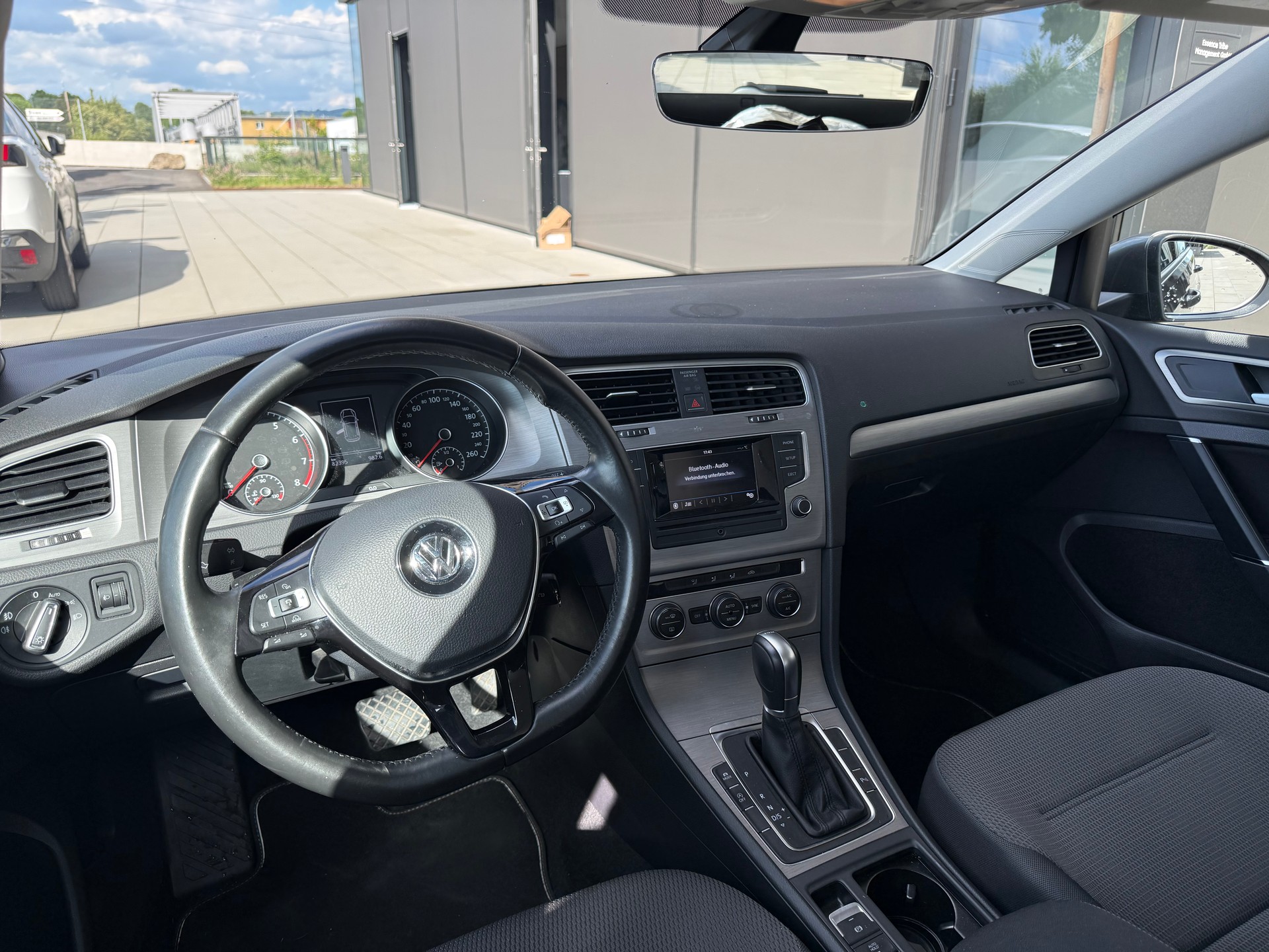 VW Golf 1.4 TSI Highline DSG-image-7