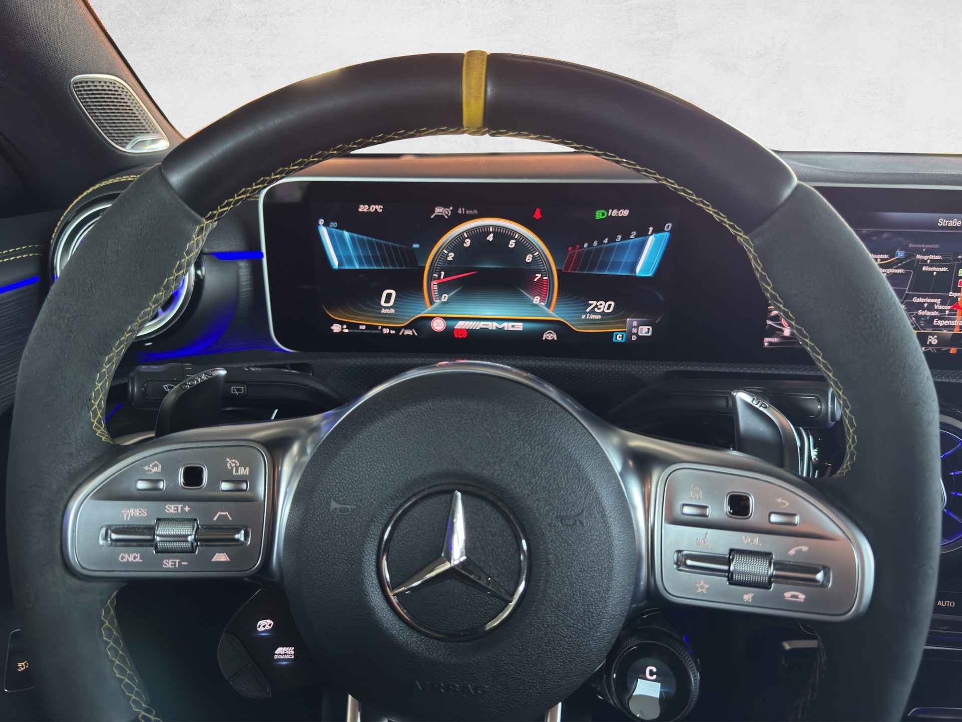 MERCEDES-BENZ CLA Shooting Brake 45 S AMG 4Matic+ 8G-DCT-image-9