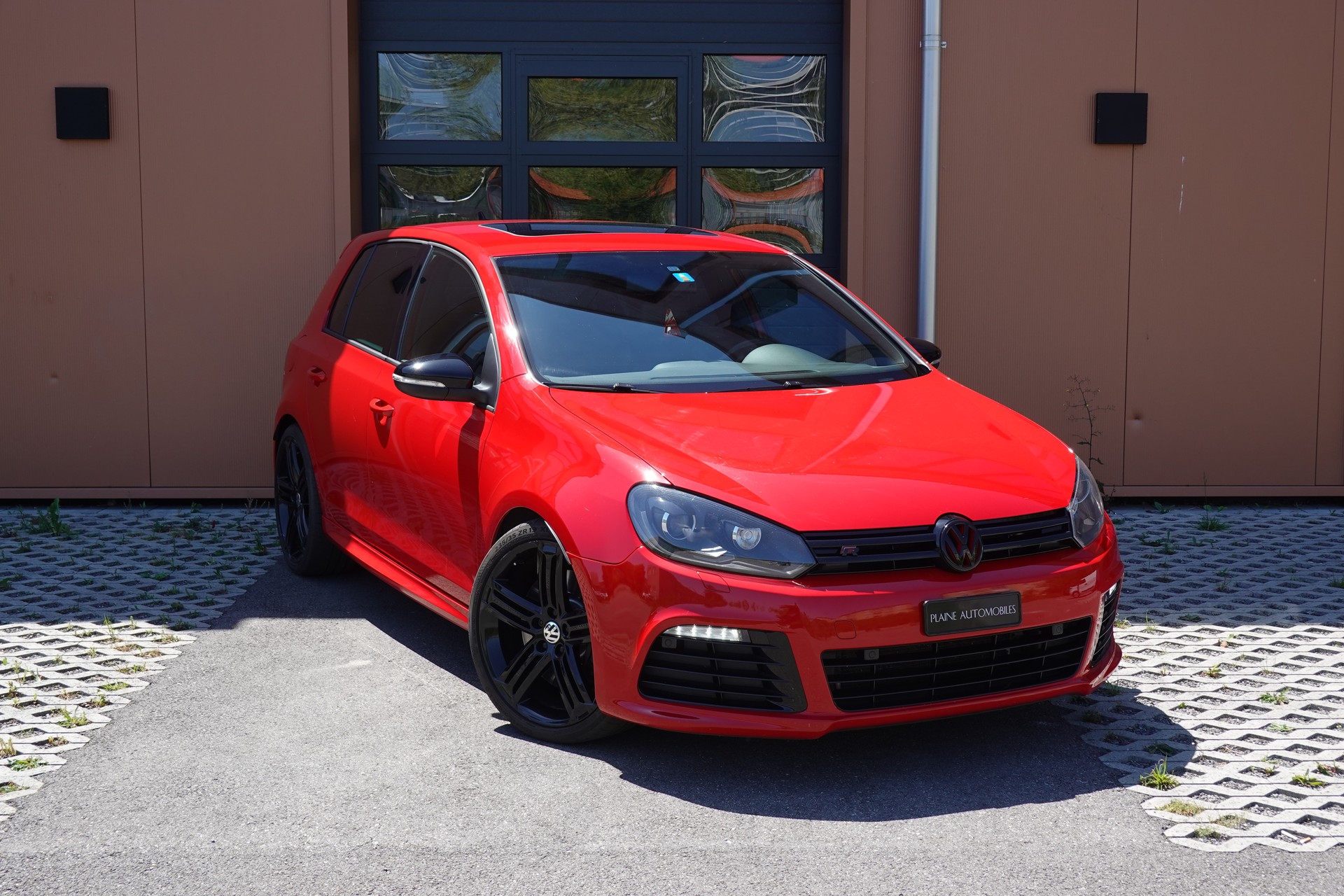VW Golf 2.0 TSI R 4Motion DSG - " CH Auto * Capteur de recul * Toit Ouvrant * Phares Xenon "