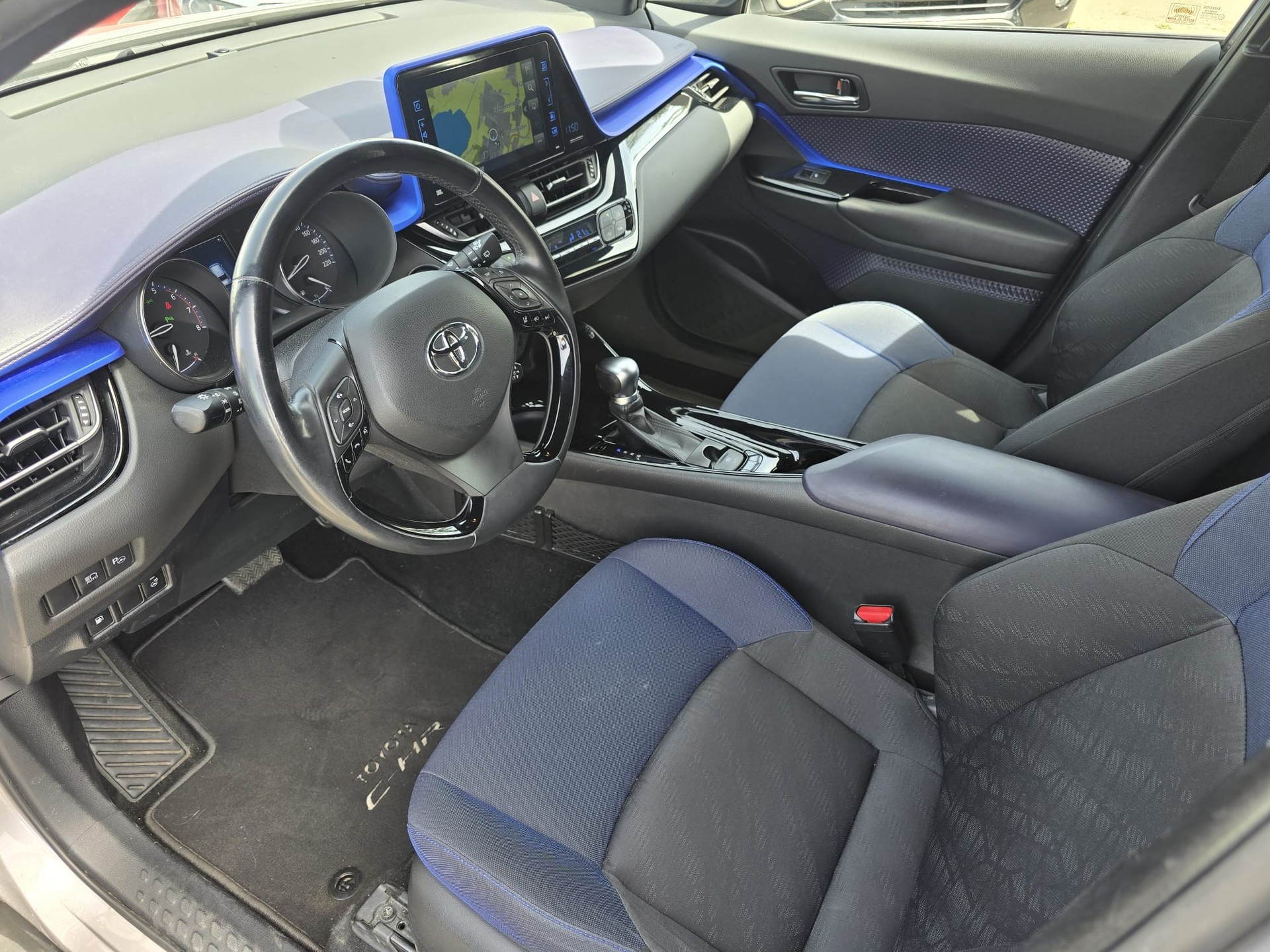 TOYOTA C-HR 1.2 Turbo Premium 4WD Multidrive S-image-14
