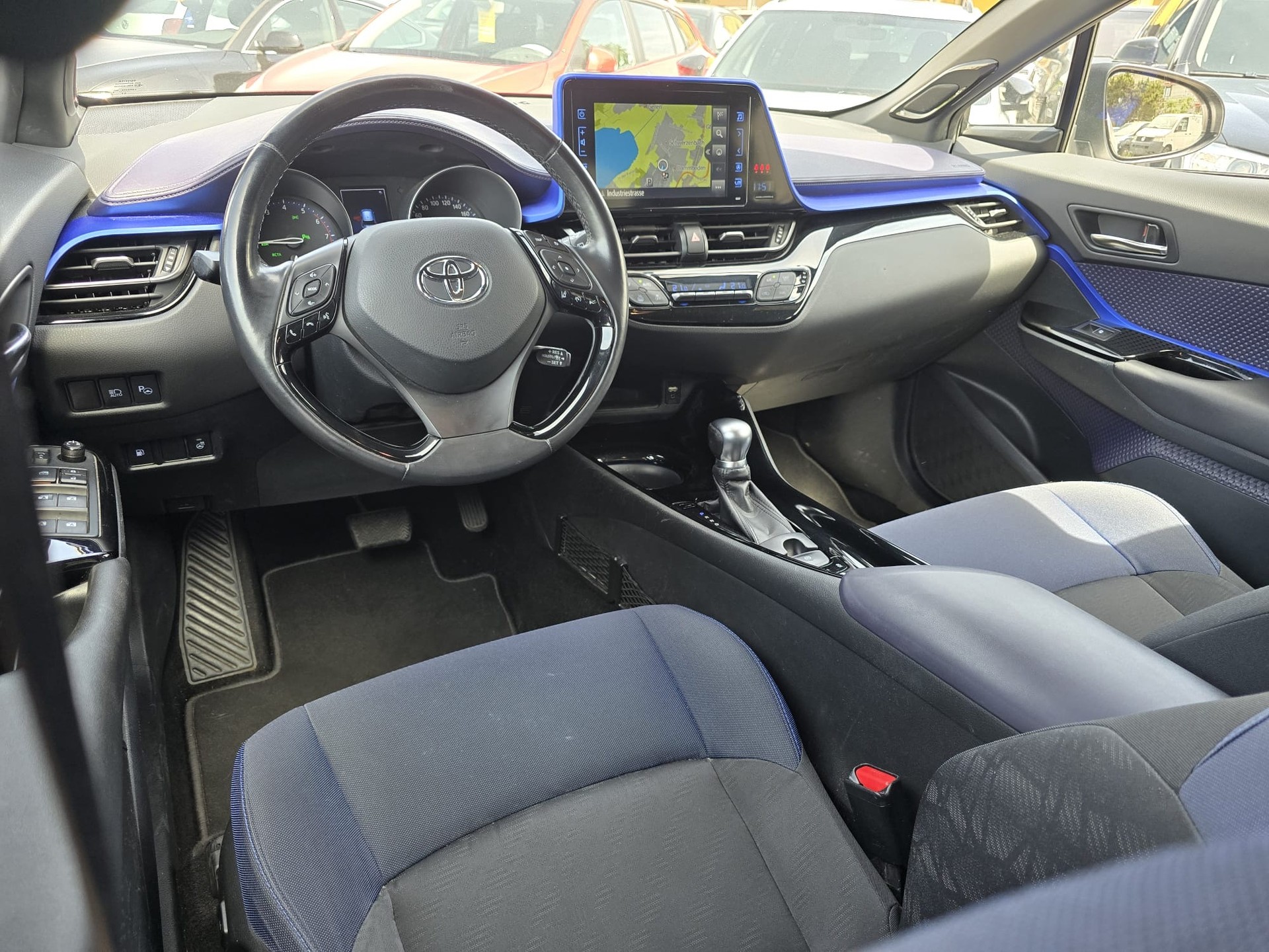 TOYOTA C-HR 1.2 Turbo Premium 4WD Multidrive S-image-13