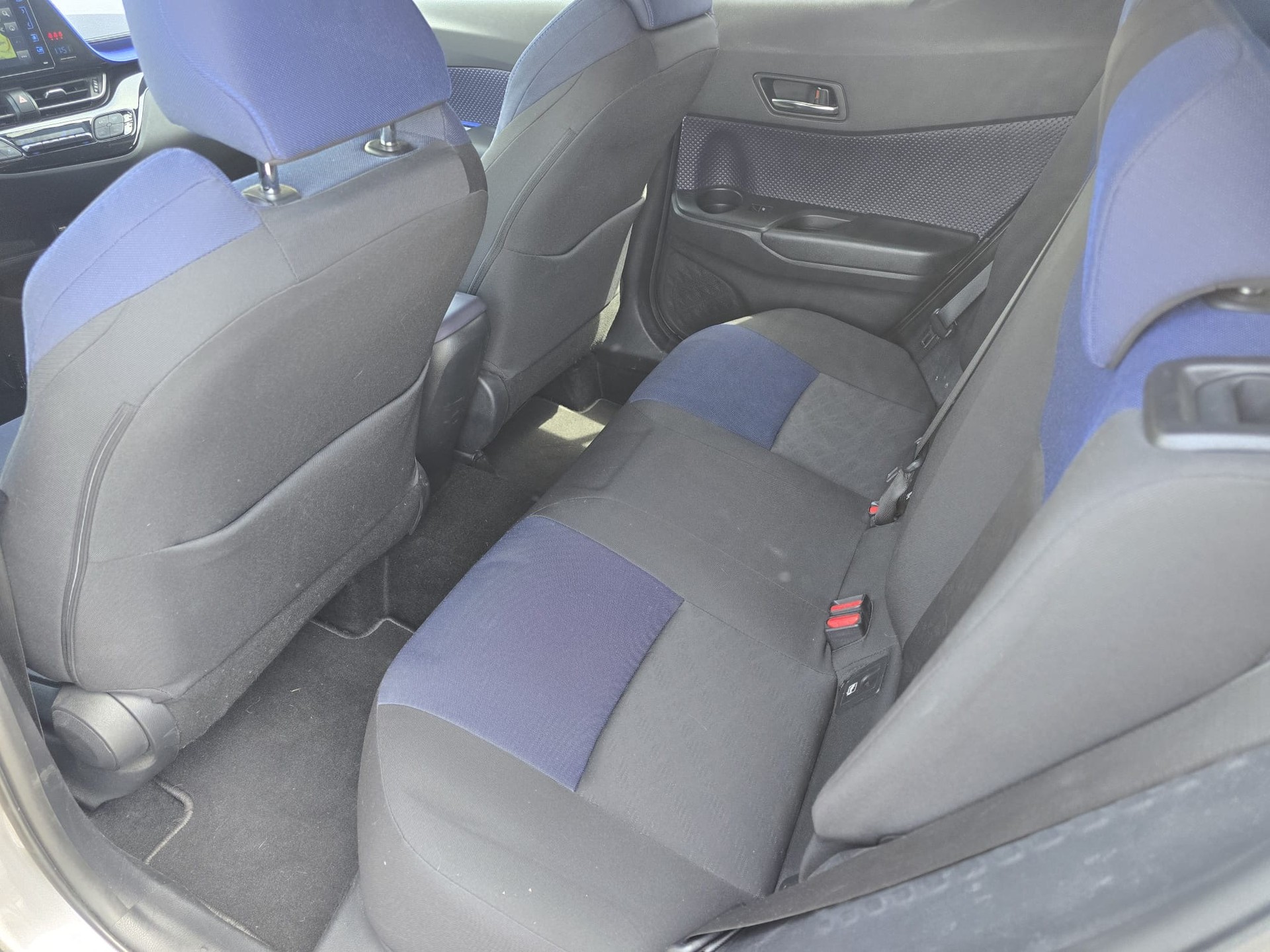 TOYOTA C-HR 1.2 Turbo Premium 4WD Multidrive S-image-8