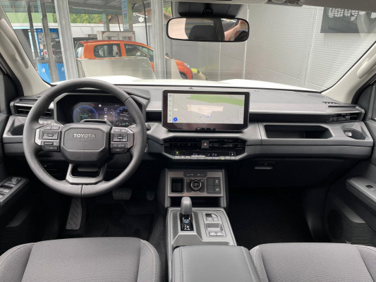 TOYOTA Hilux BEV Comfort AWD-image-8