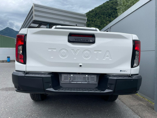TOYOTA Hilux BEV Comfort AWD-image-4